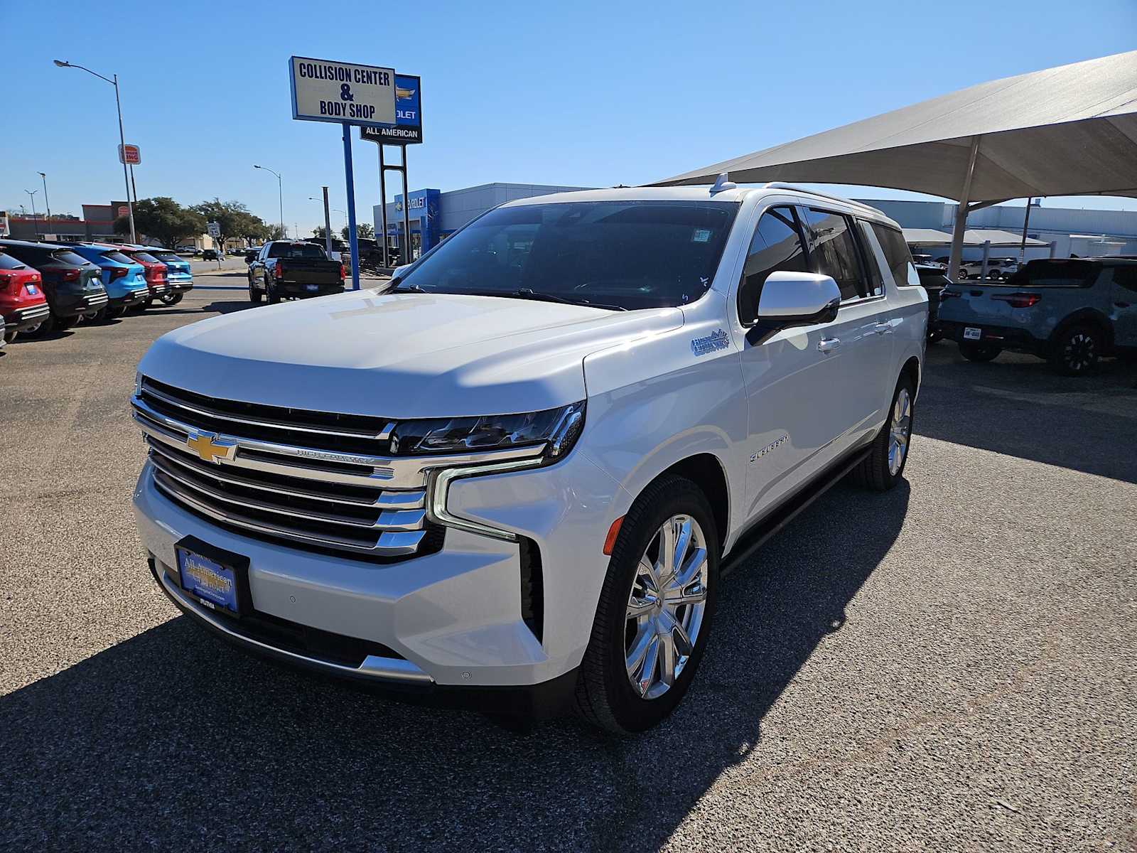 Thumbnail: 2022 Chevrolet Suburban - 4
