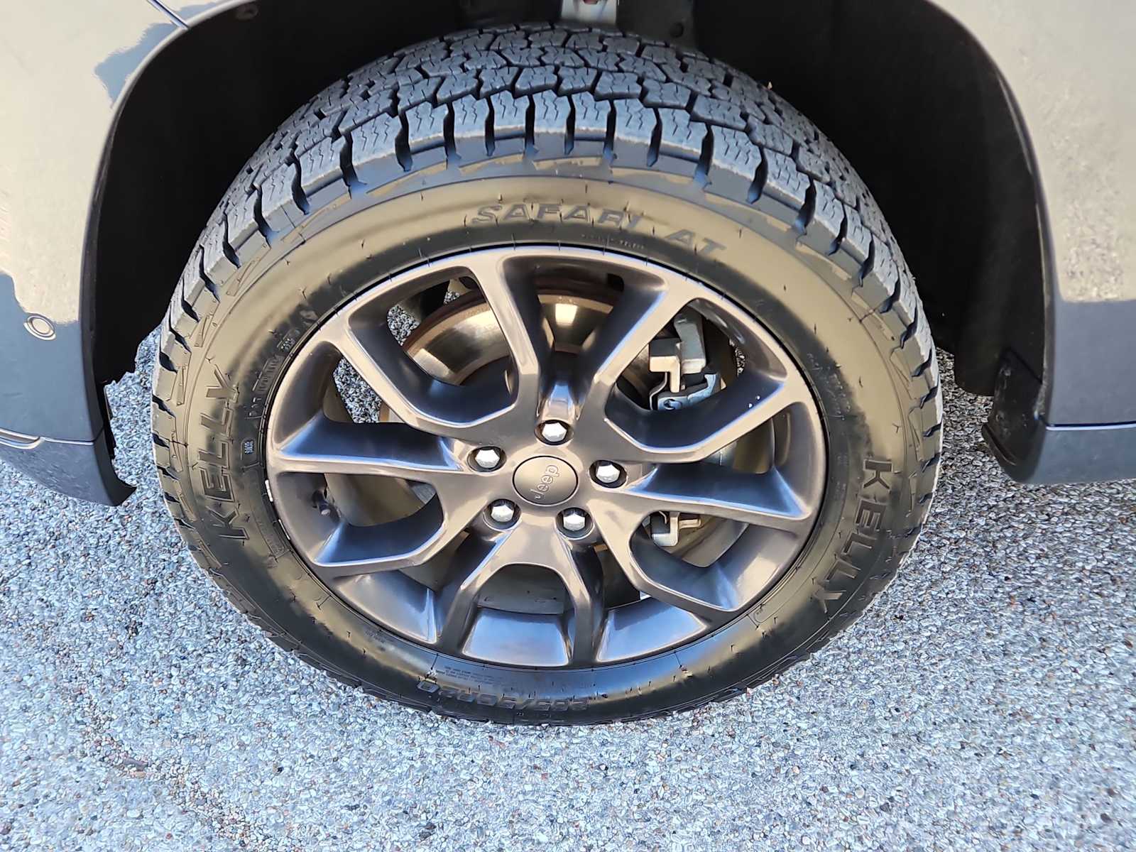 Thumbnail: 2021 Jeep Grand Cherokee - 12