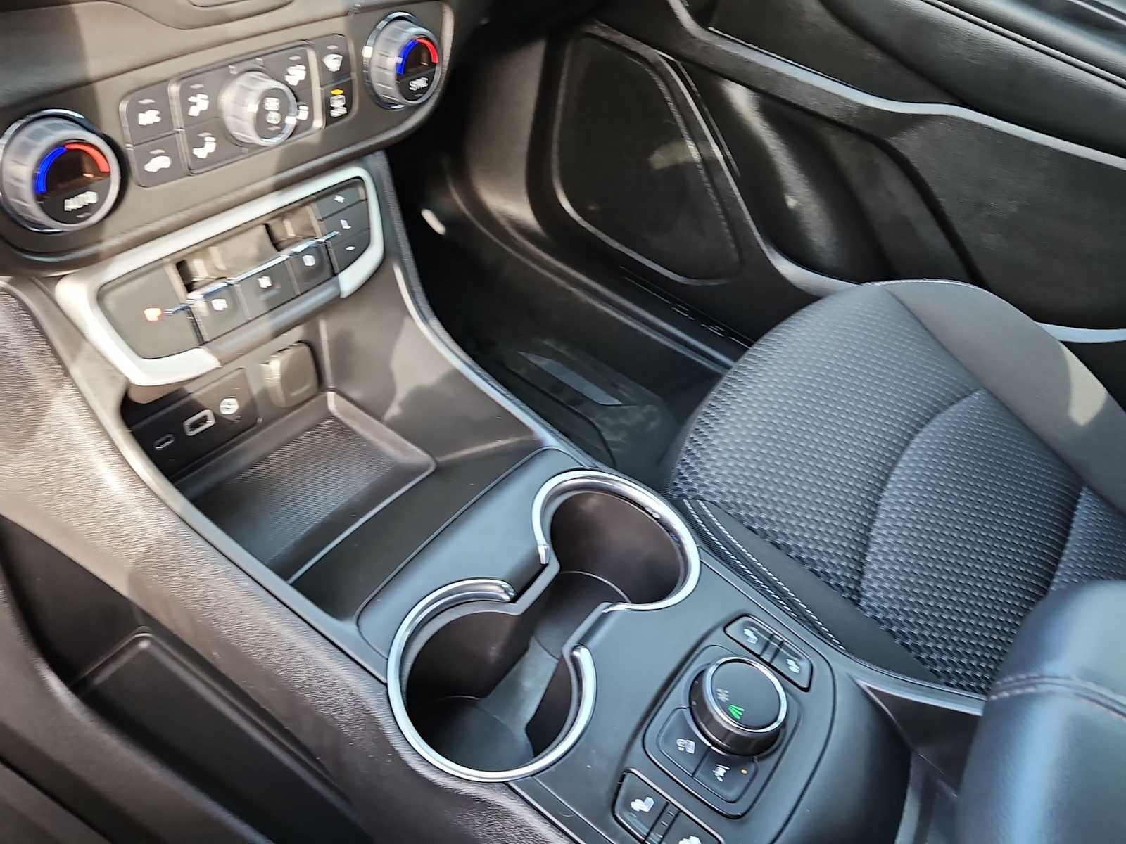 Thumbnail: 2024 GMC Terrain - 20