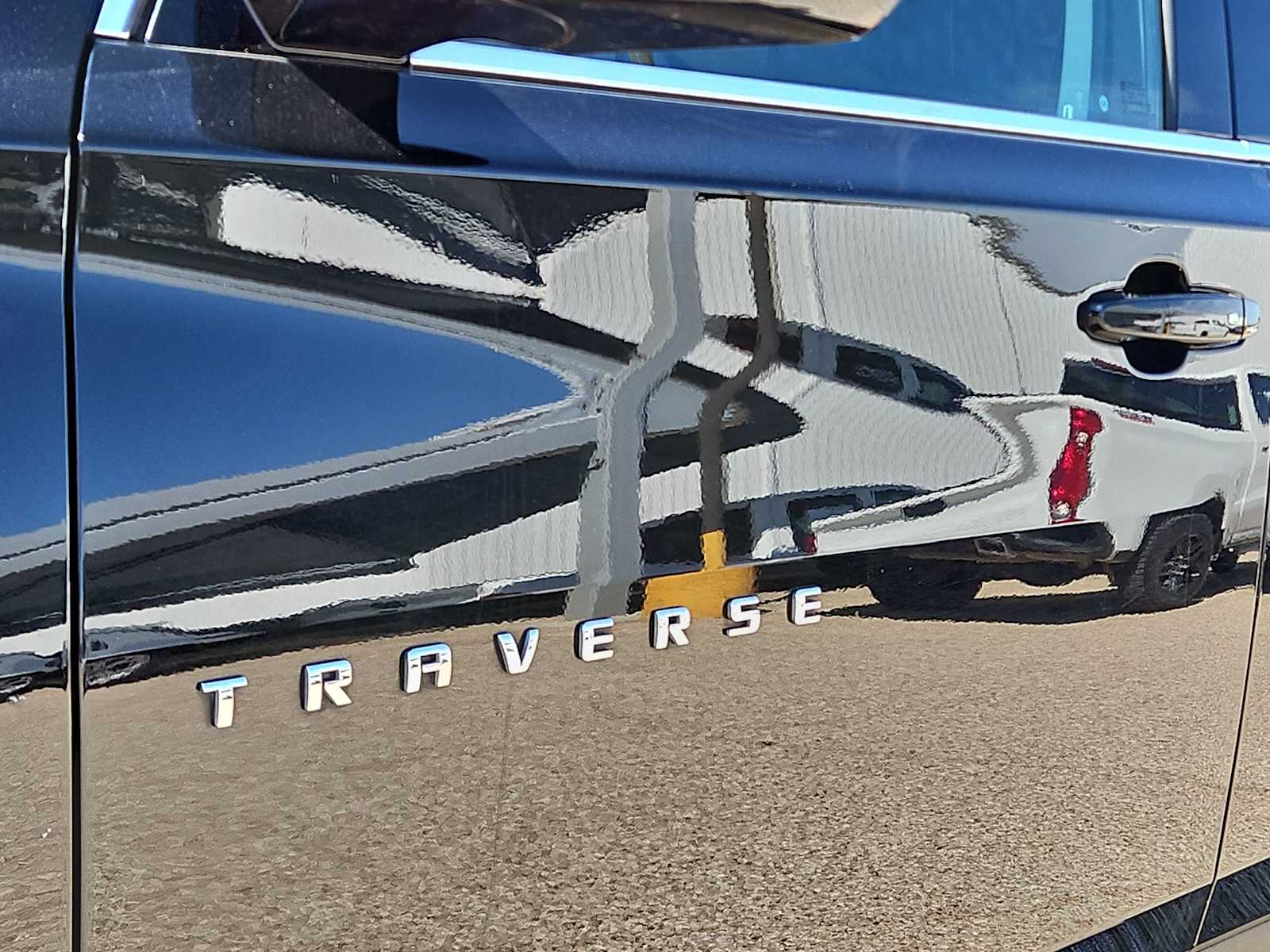 Thumbnail: 2019 Chevrolet Traverse - 10