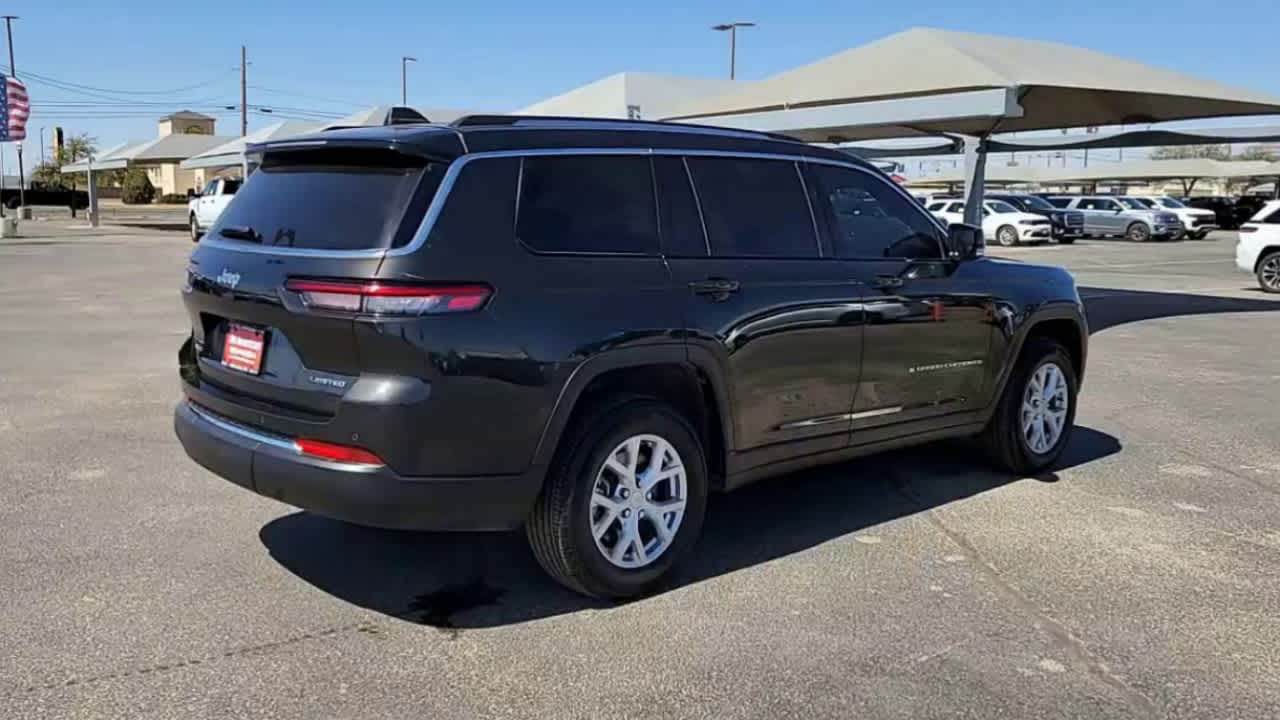 Thumbnail: 2023 Jeep Grand Cherokee - 8