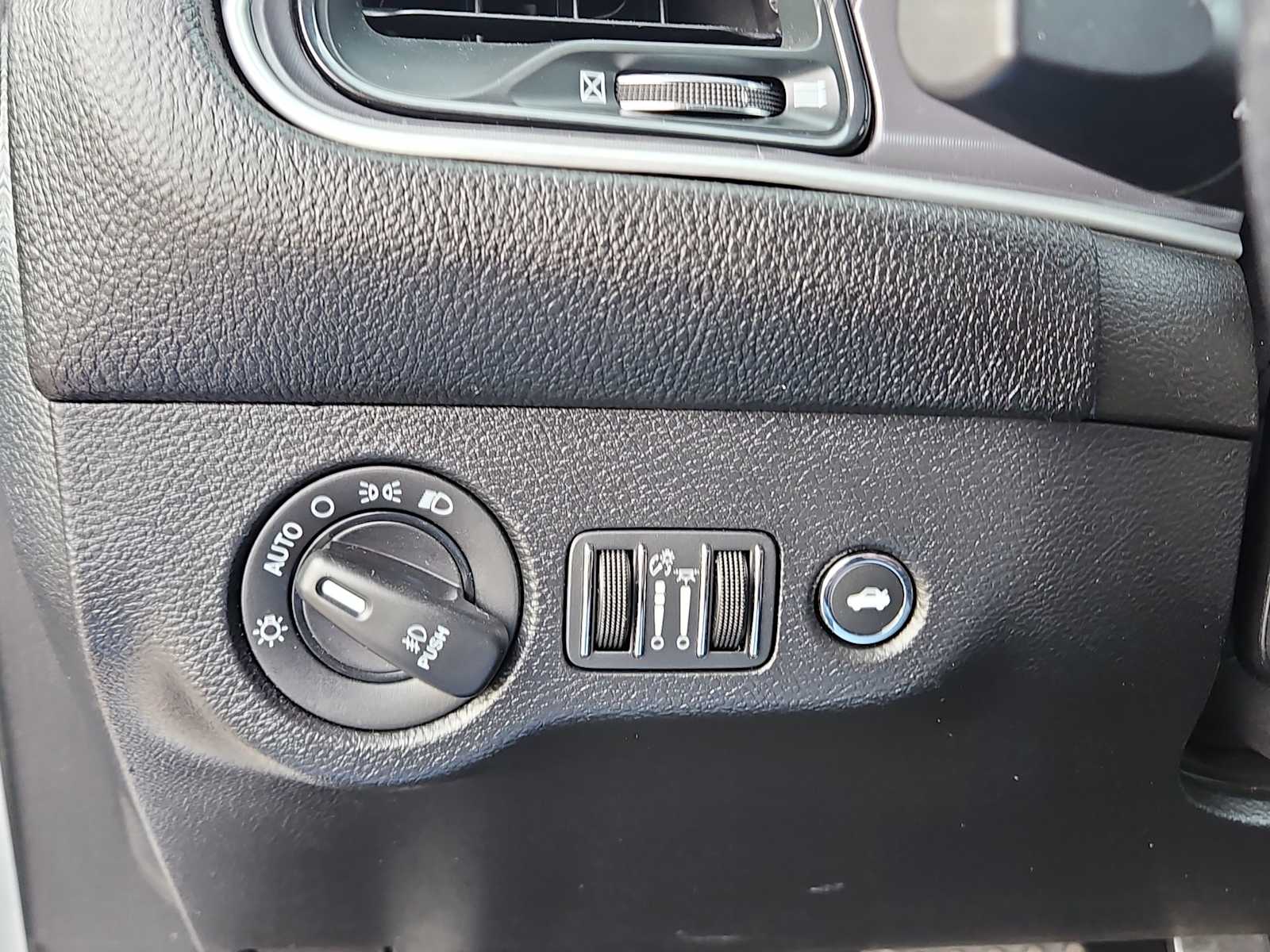 Thumbnail: 2022 Dodge Challenger - 18