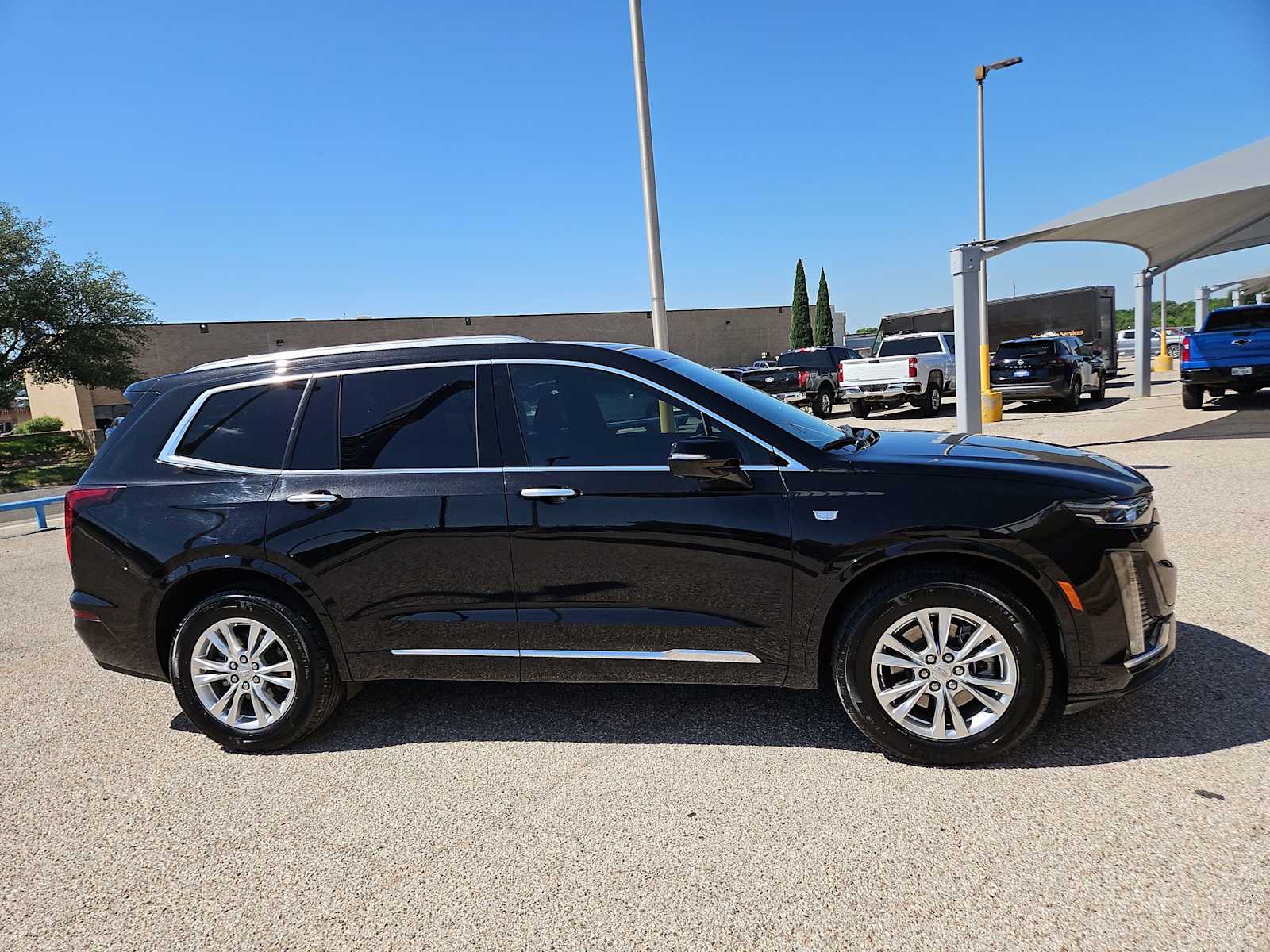 Thumbnail: 2025 Cadillac XT6 - 9