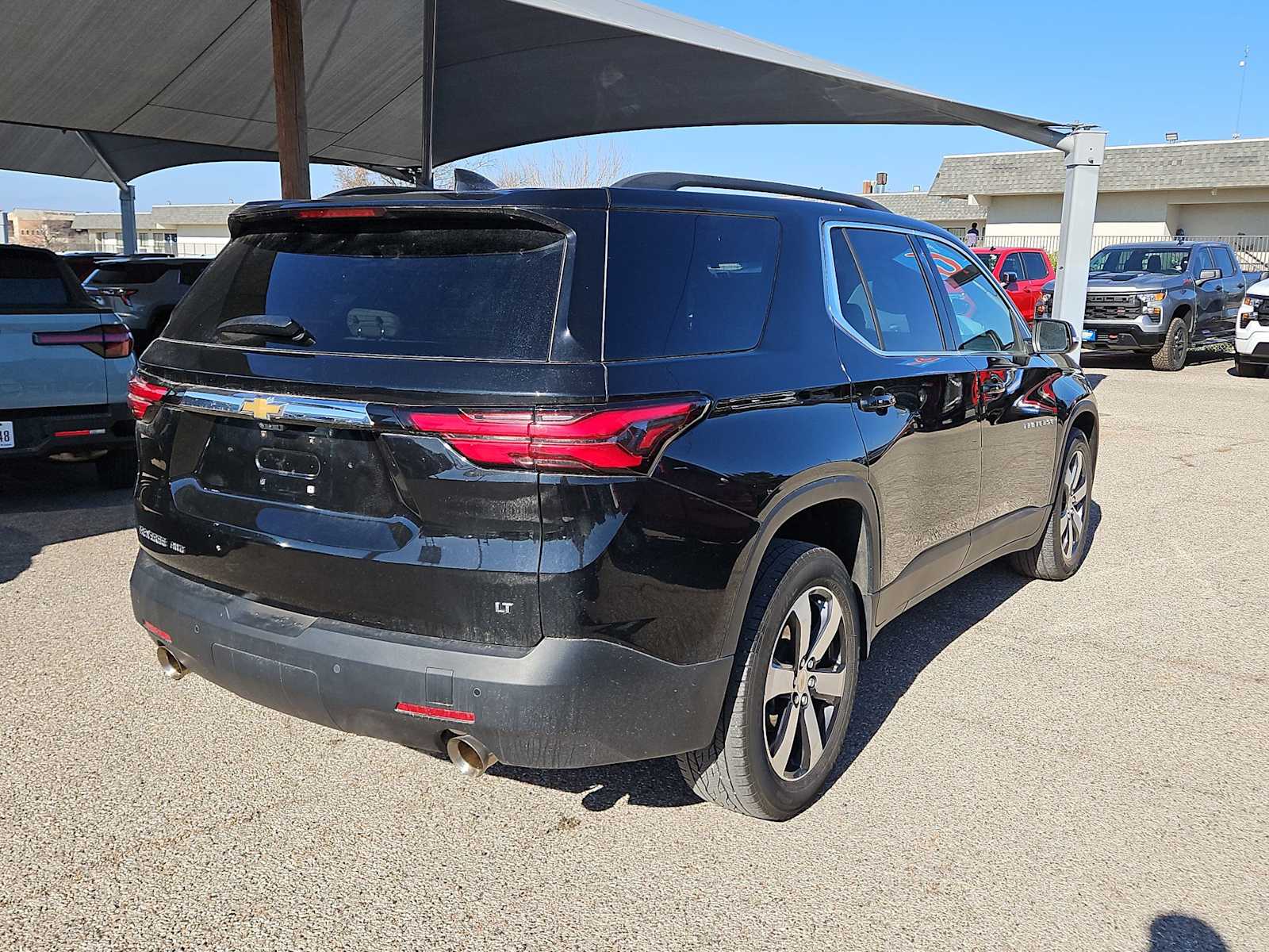Thumbnail: 2022 Chevrolet Traverse - 8