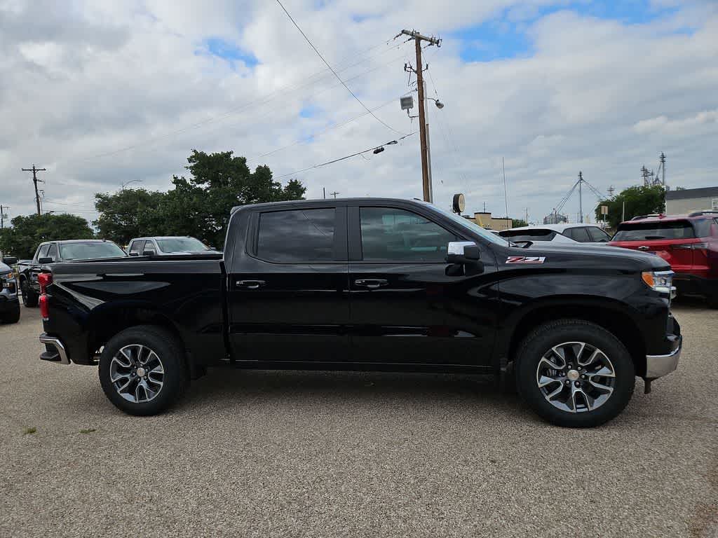 Thumbnail: 2026 Chevrolet Silverado 1500 - 9
