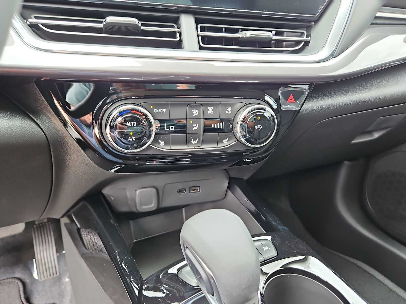 Thumbnail: 2025 Chevrolet Trax - 20