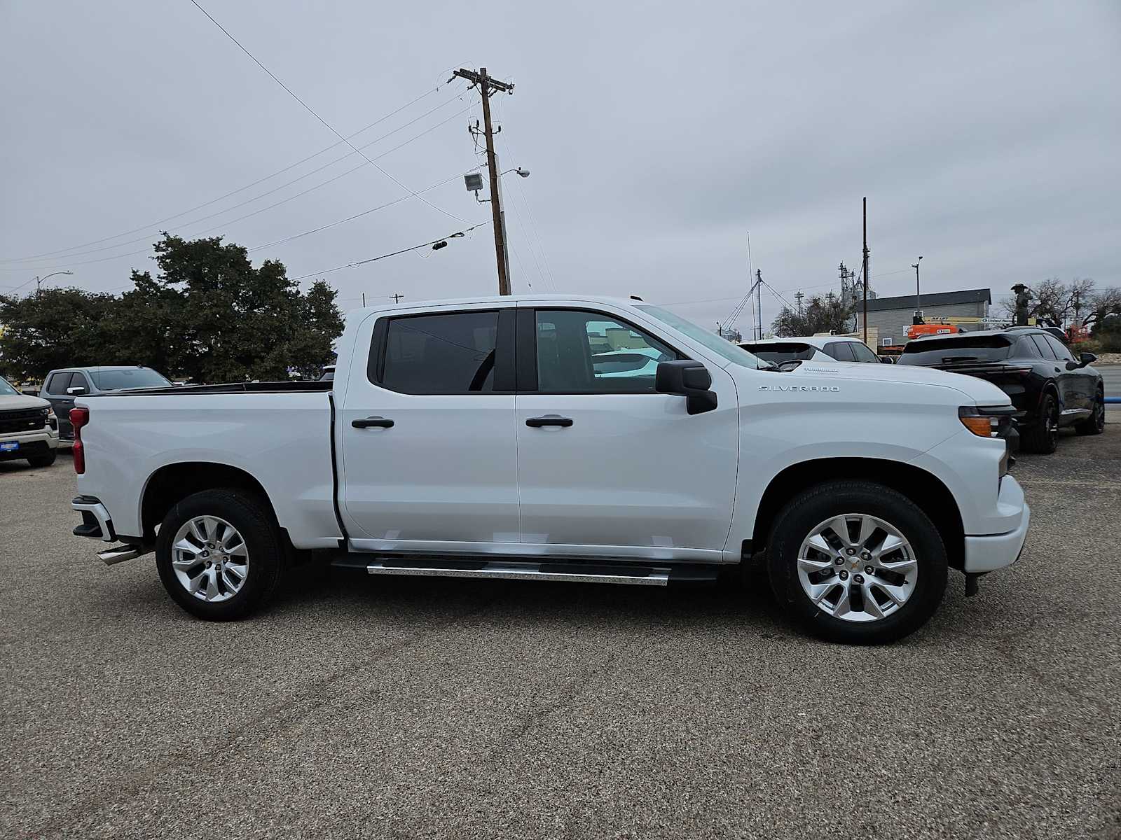 Thumbnail: 2026 Chevrolet Silverado 1500 - 9