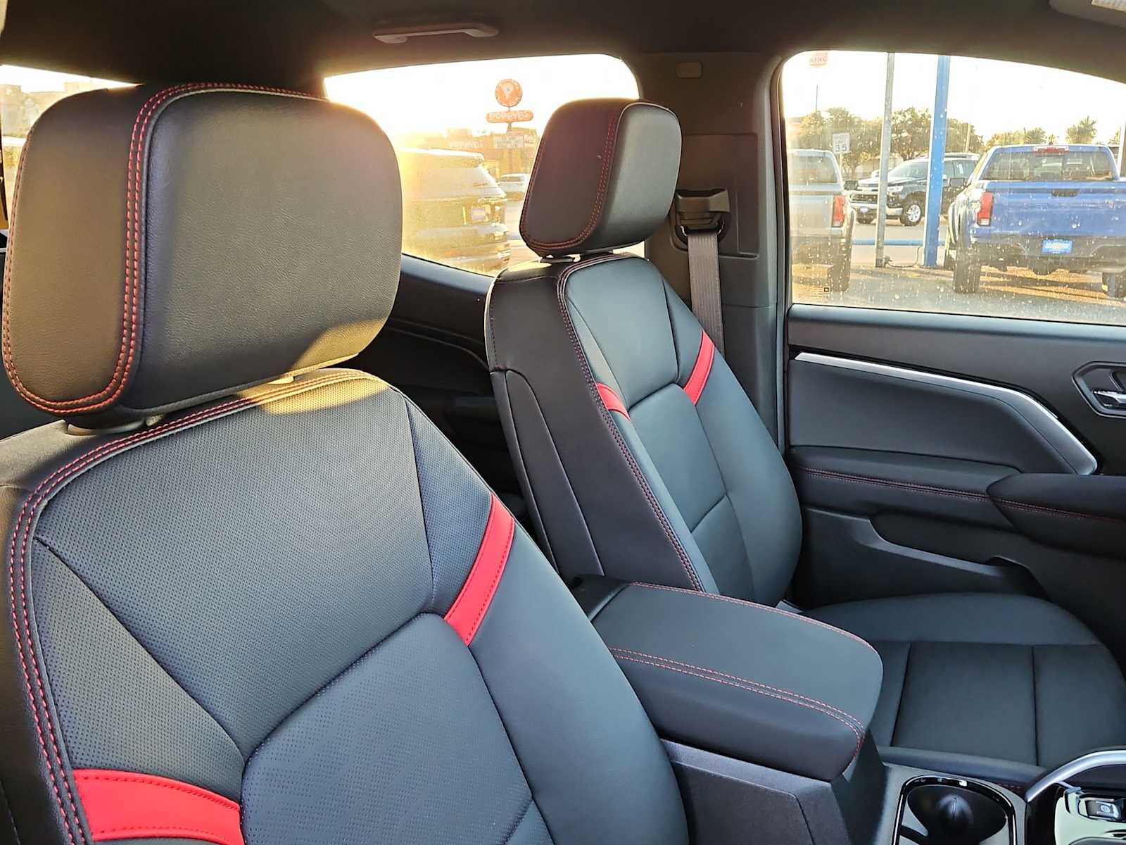 Thumbnail: 2026 Chevrolet Colorado - 17