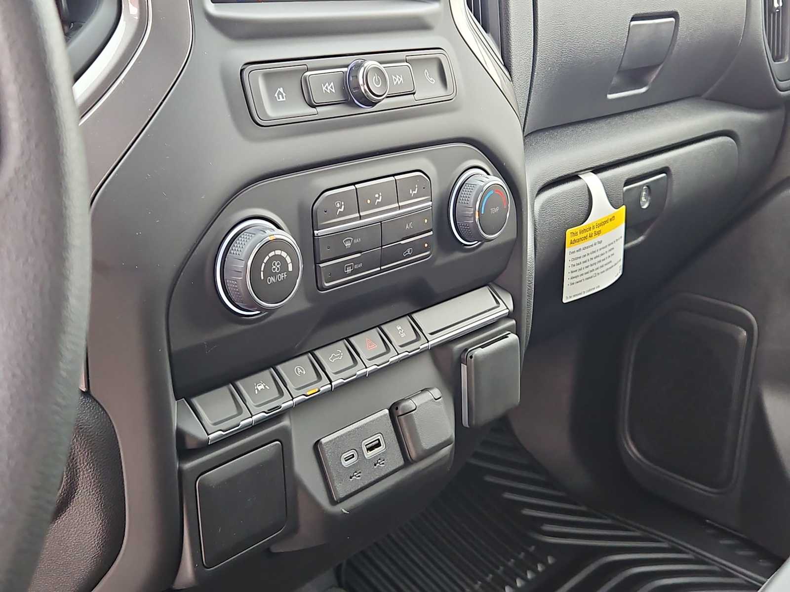 Thumbnail: 2026 Chevrolet Silverado 1500 - 24