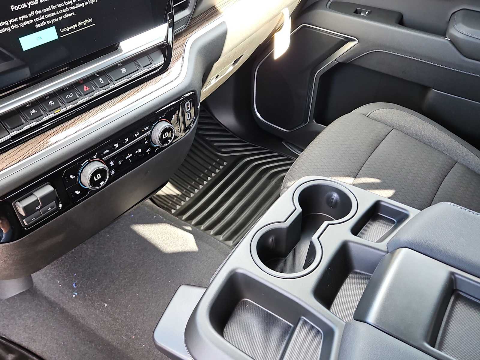 Thumbnail: 2026 Chevrolet Silverado 1500 - 24