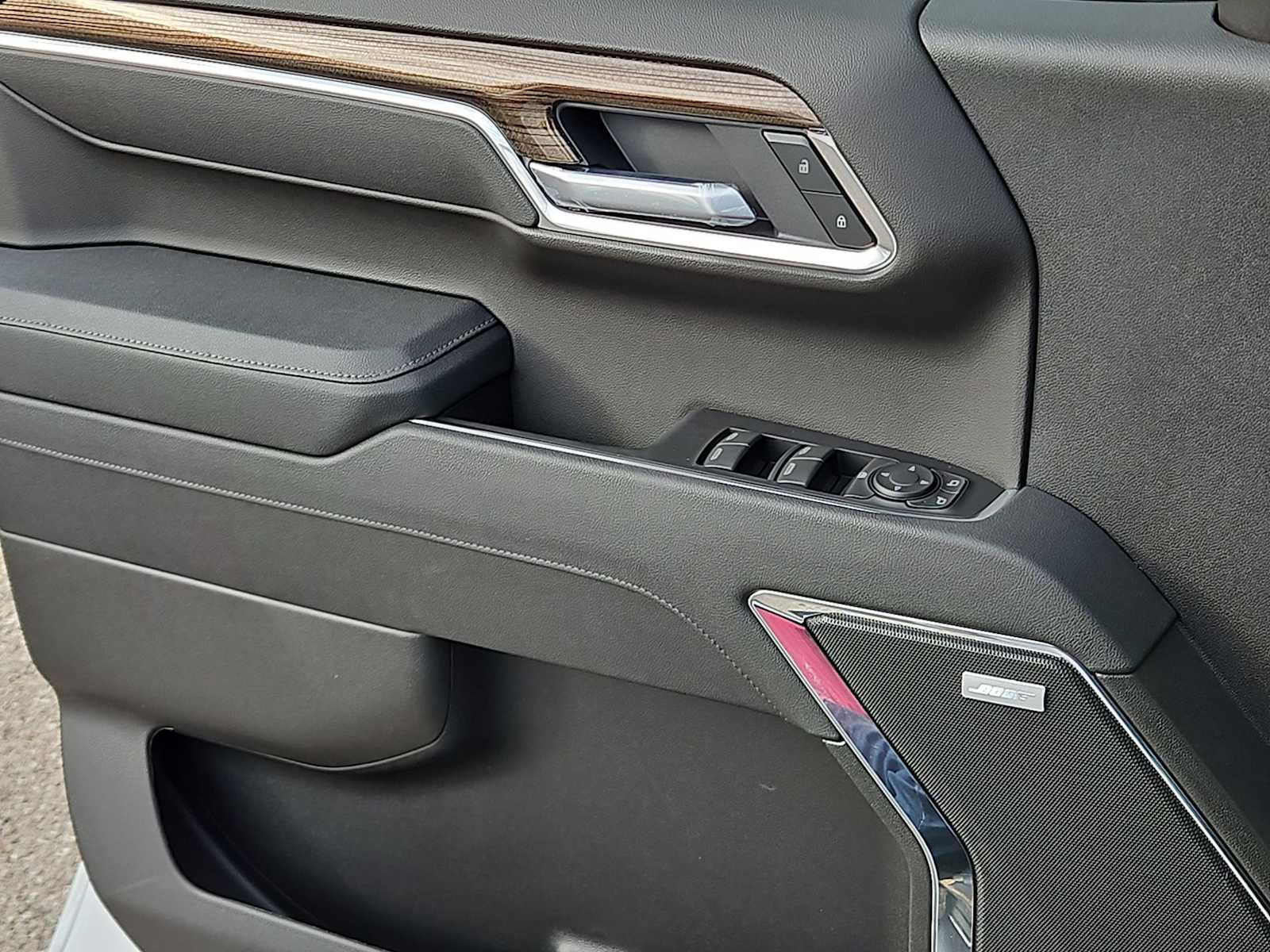 Thumbnail: 2026 Chevrolet Silverado 1500 - 25