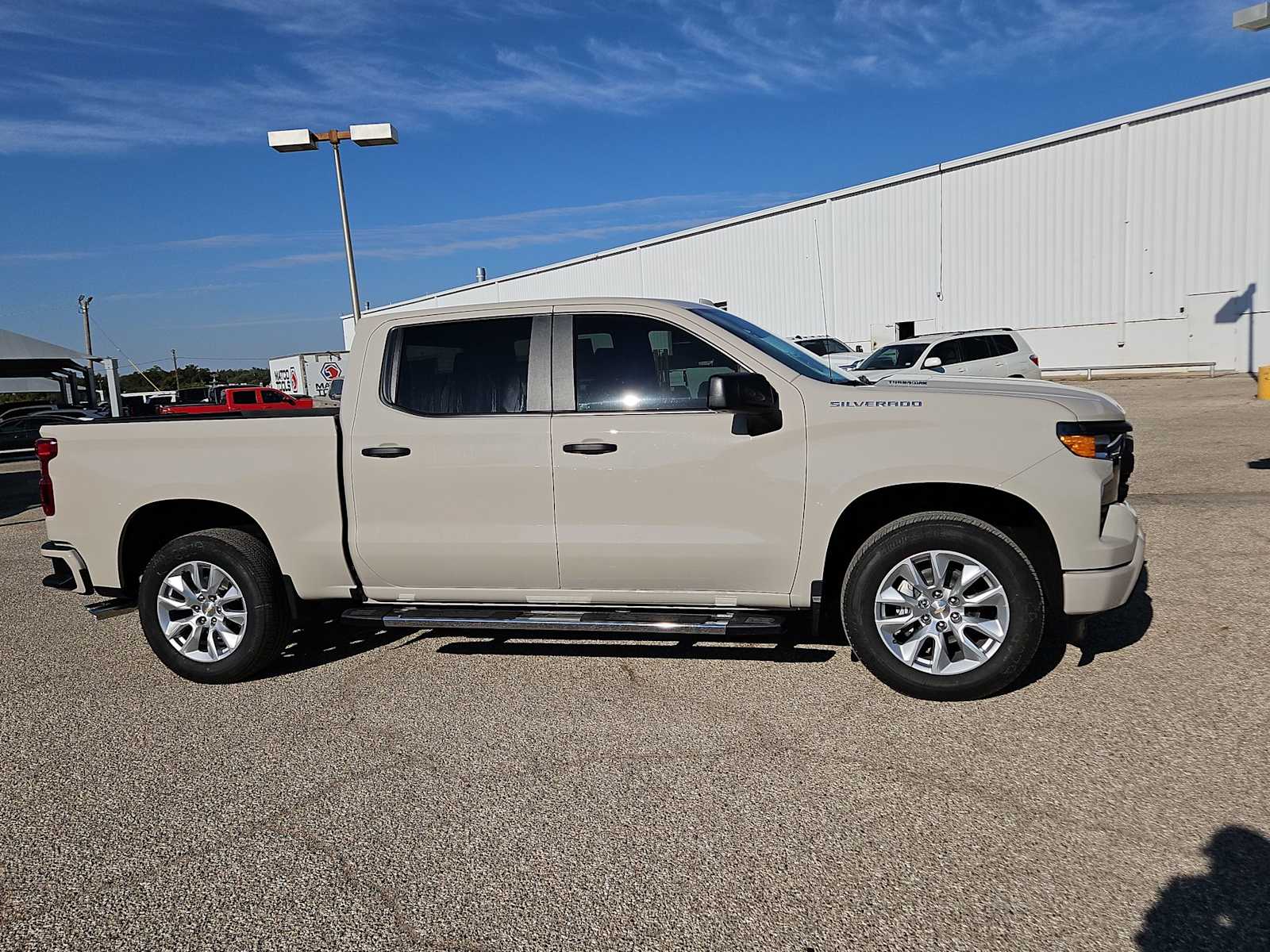 Thumbnail: 2026 Chevrolet Silverado 1500 - 9