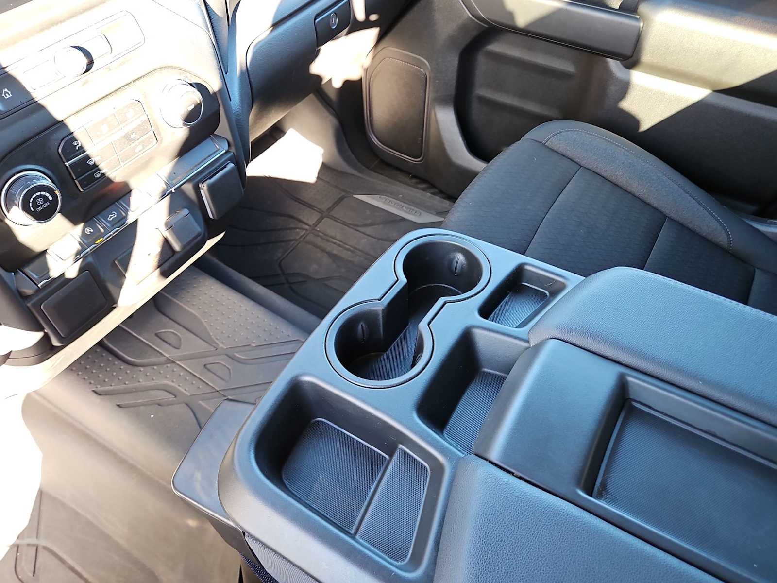 Thumbnail: 2024 Chevrolet Silverado 1500 - 19