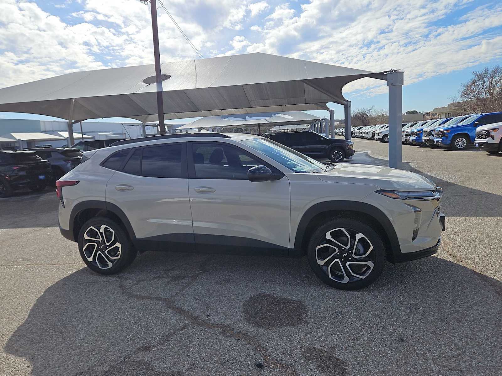 Thumbnail: 2026 Chevrolet Trax - 9