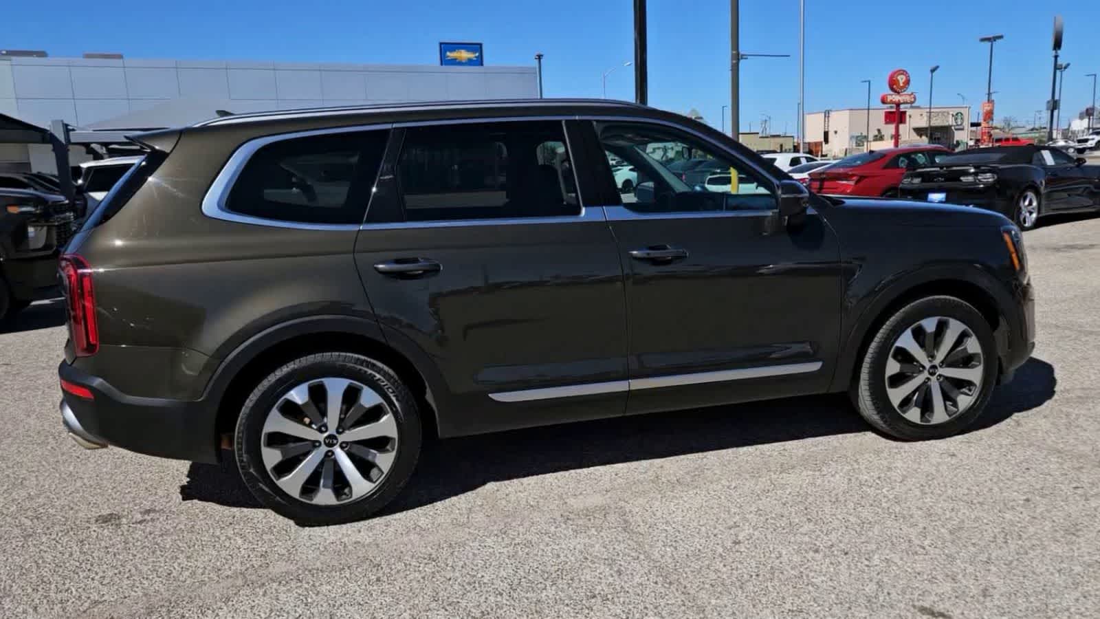 Thumbnail: 2021 Kia Telluride - 8