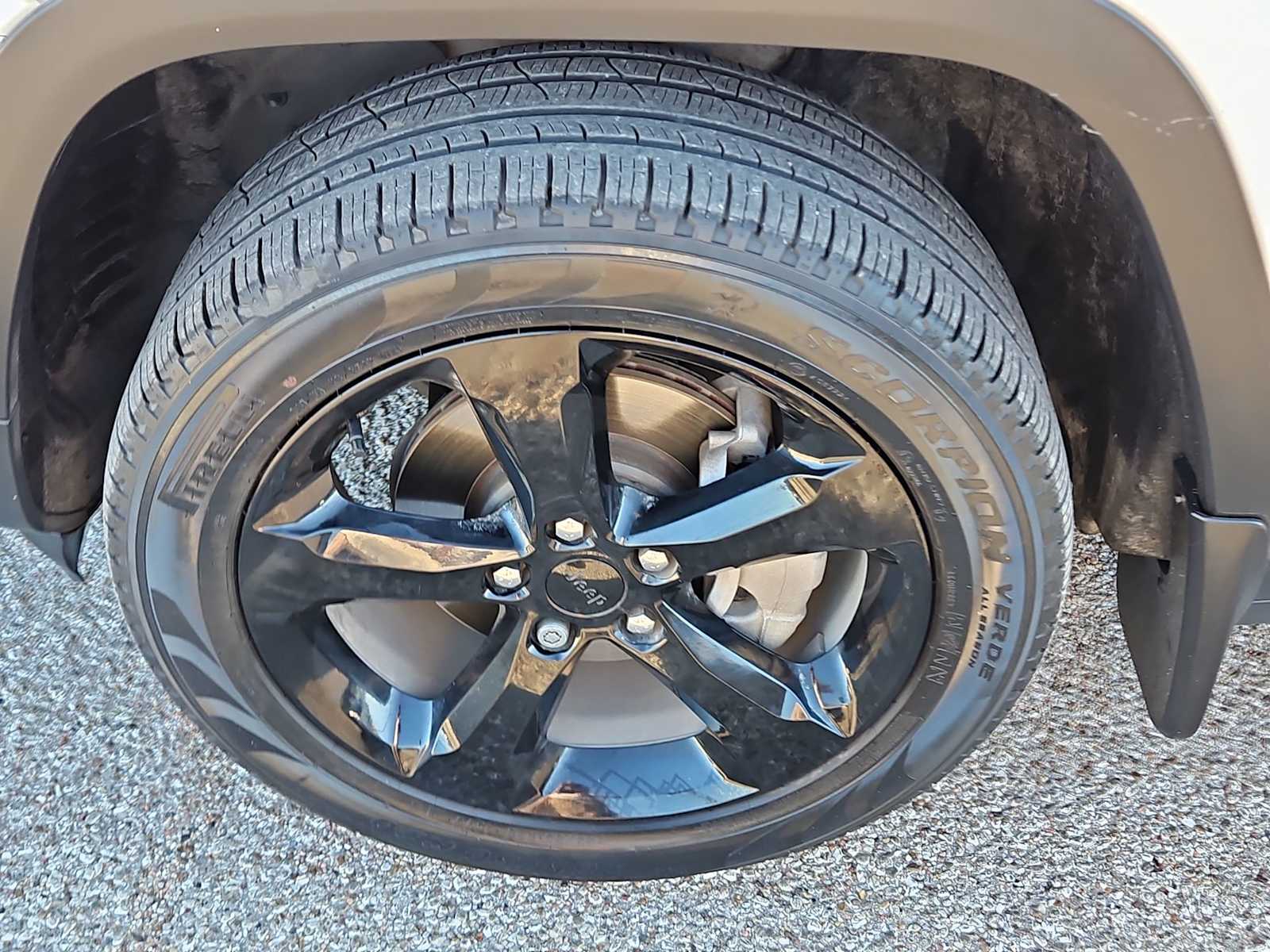 Thumbnail: 2023 Jeep Grand Cherokee - 12