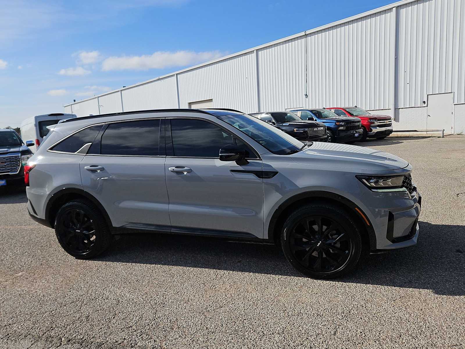 Thumbnail: 2022 Kia Sorento - 9