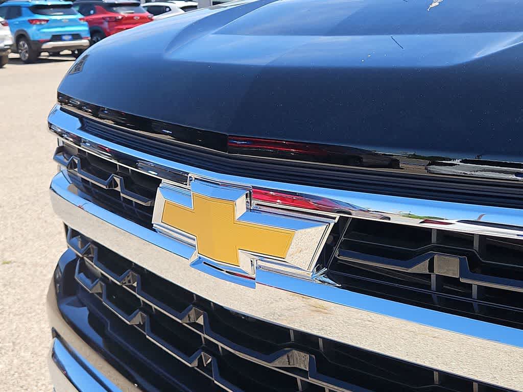 Thumbnail: 2026 Chevrolet Silverado 1500 - 13