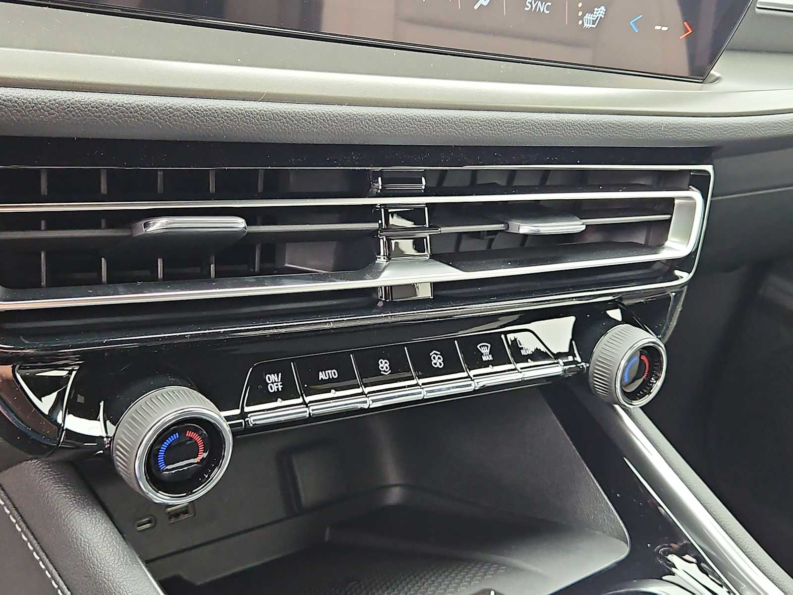 Thumbnail: 2026 Chevrolet Traverse - 22