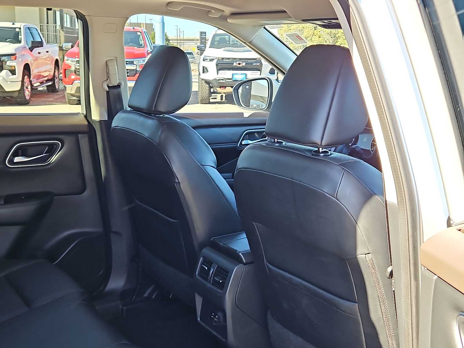 Thumbnail: 2021 Nissan Rogue - 17