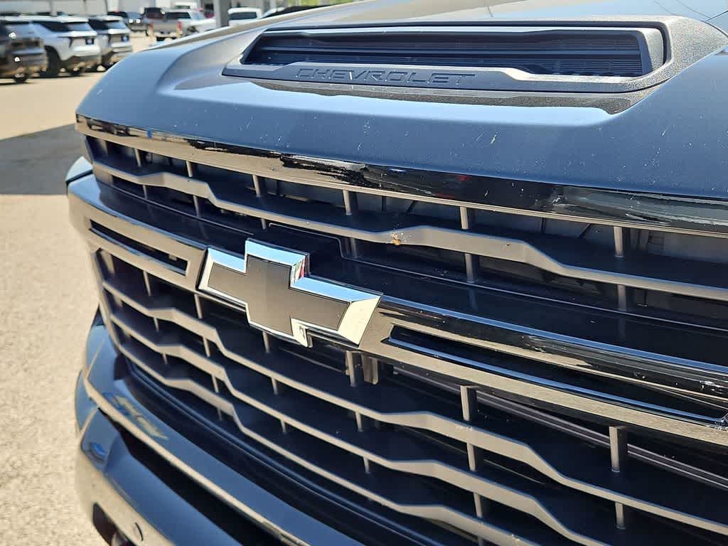 Thumbnail: 2026 Chevrolet Silverado 2500 - 13