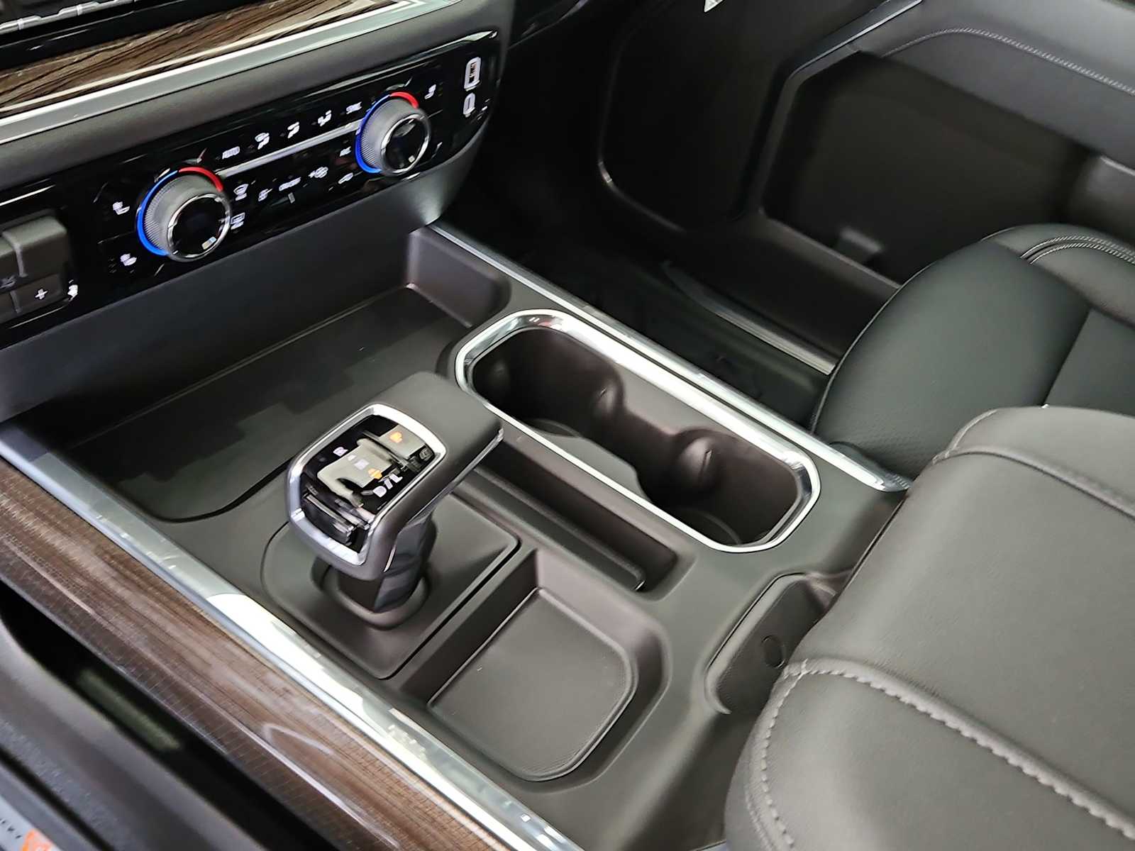 Thumbnail: 2026 Chevrolet Silverado 1500 - 20