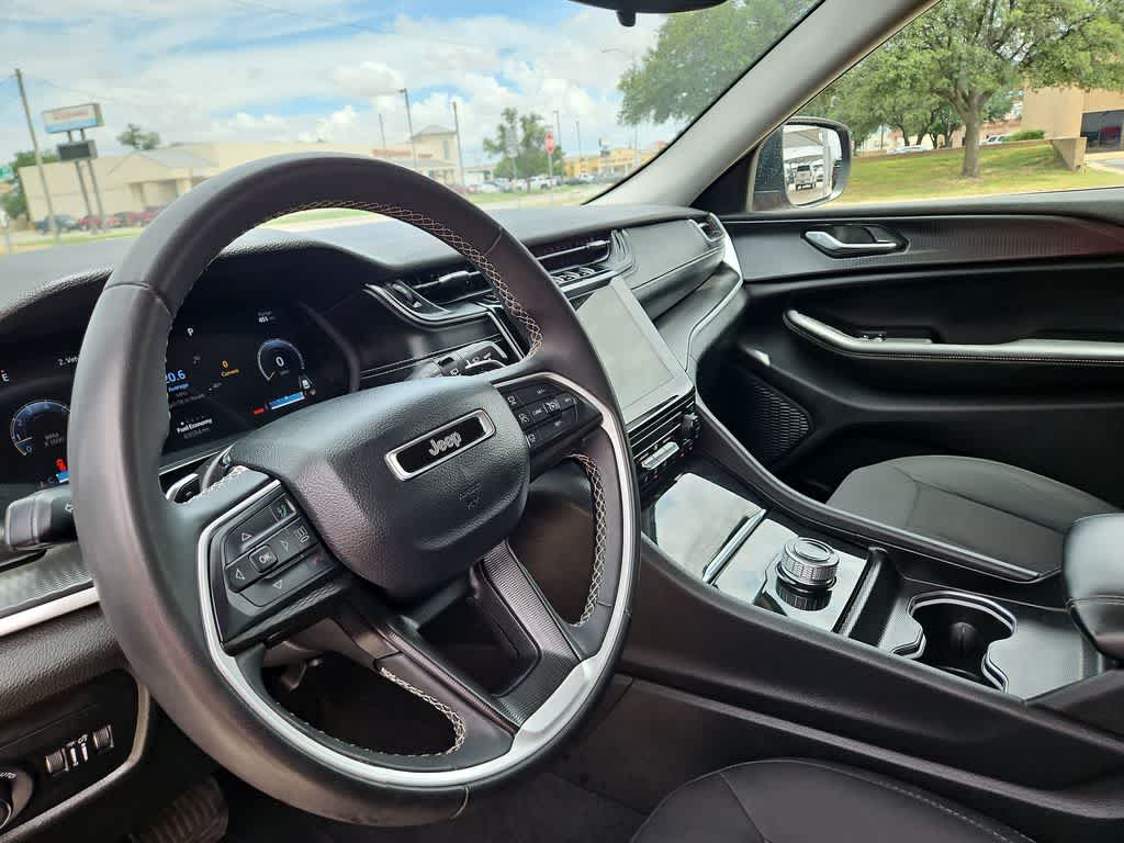 Thumbnail: 2024 Jeep Grand Cherokee - 10