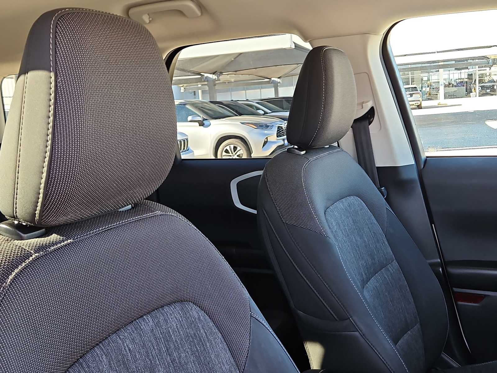 Thumbnail: 2022 Ford Bronco Sport - 17