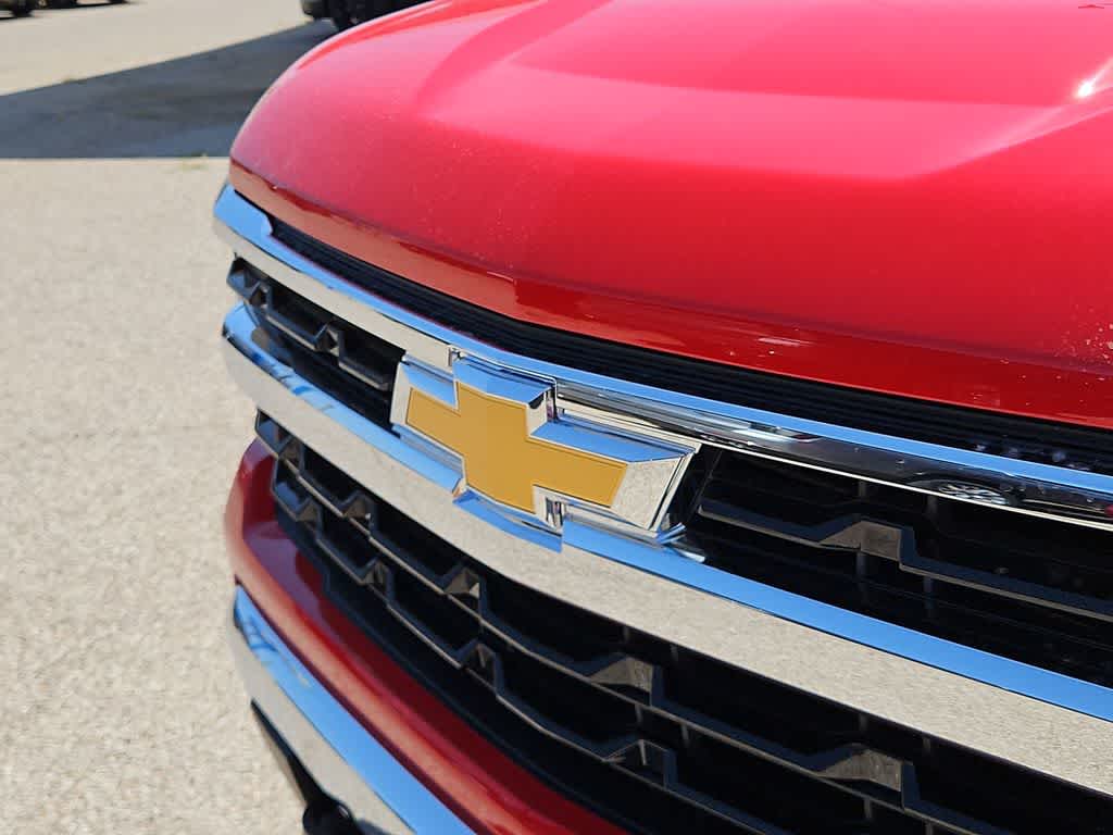Thumbnail: 2026 Chevrolet Silverado 1500 - 13