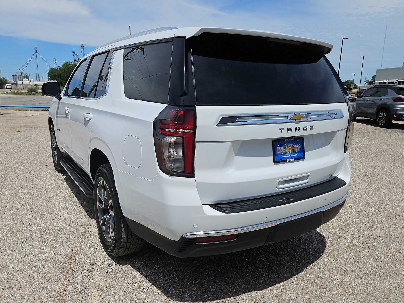 Thumbnail: 2022 Chevrolet Tahoe - 12