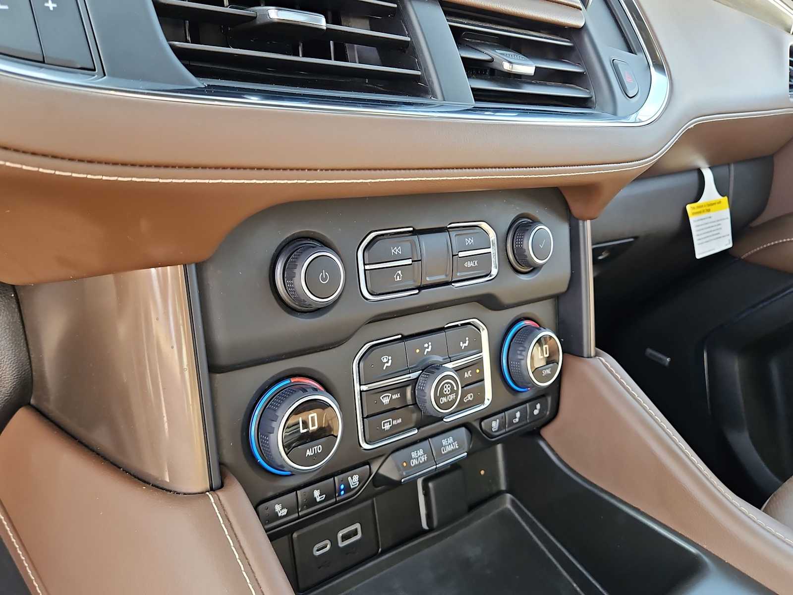 Thumbnail: 2023 Chevrolet Tahoe - 22