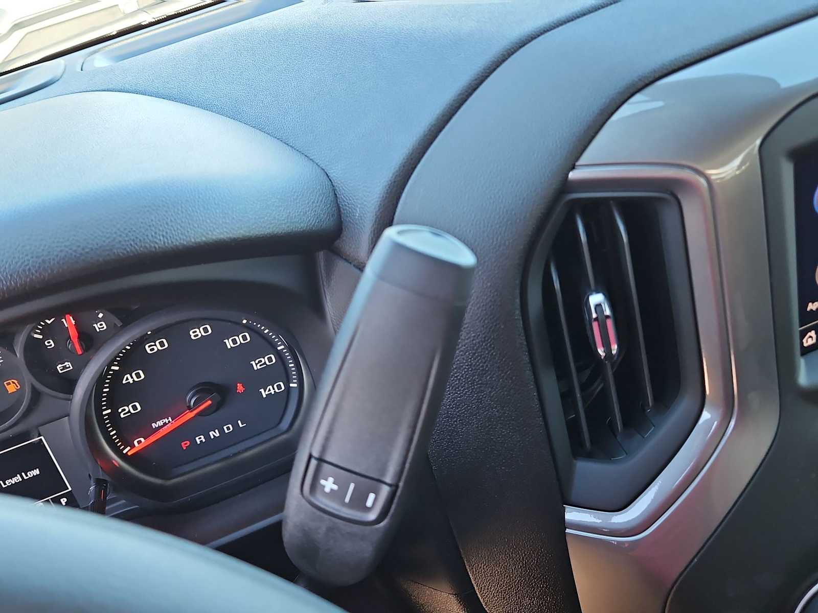 Thumbnail: 2026 Chevrolet Silverado 2500 - 21