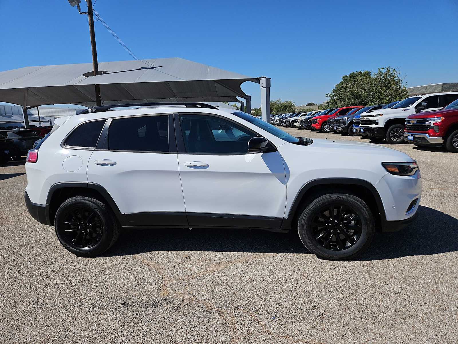 Thumbnail: 2023 Jeep Cherokee - 9