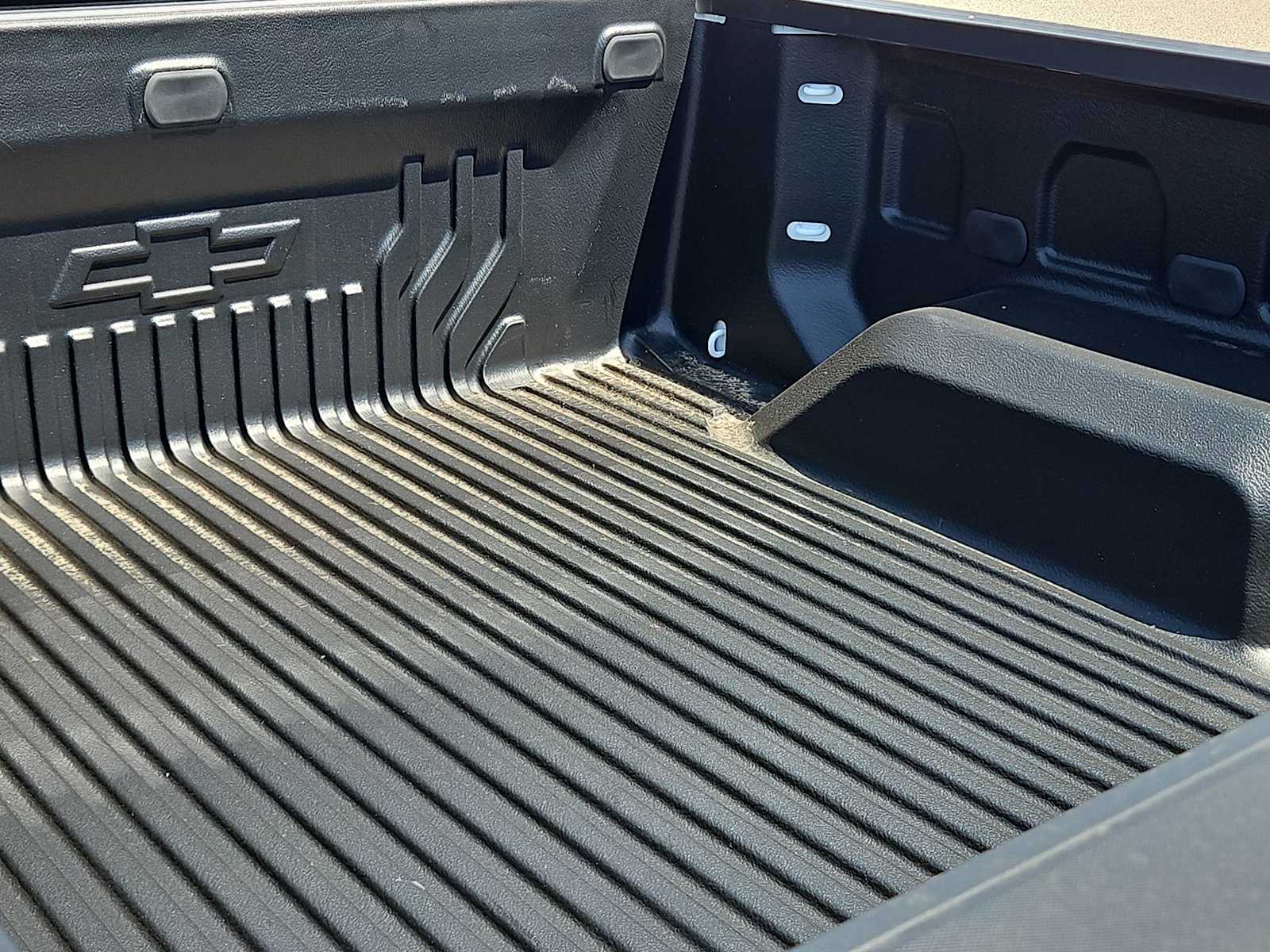 Thumbnail: 2026 Chevrolet Silverado 1500 - 23