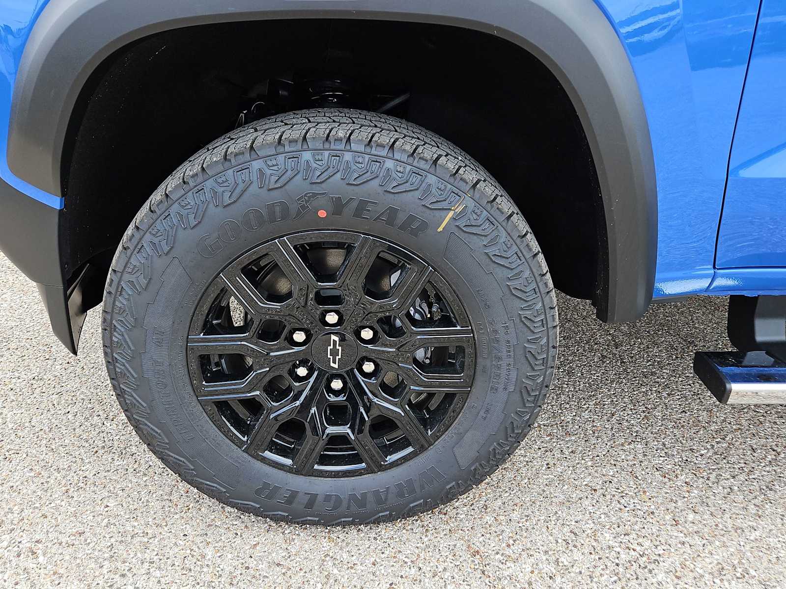 Thumbnail: 2025 Chevrolet Colorado - 16