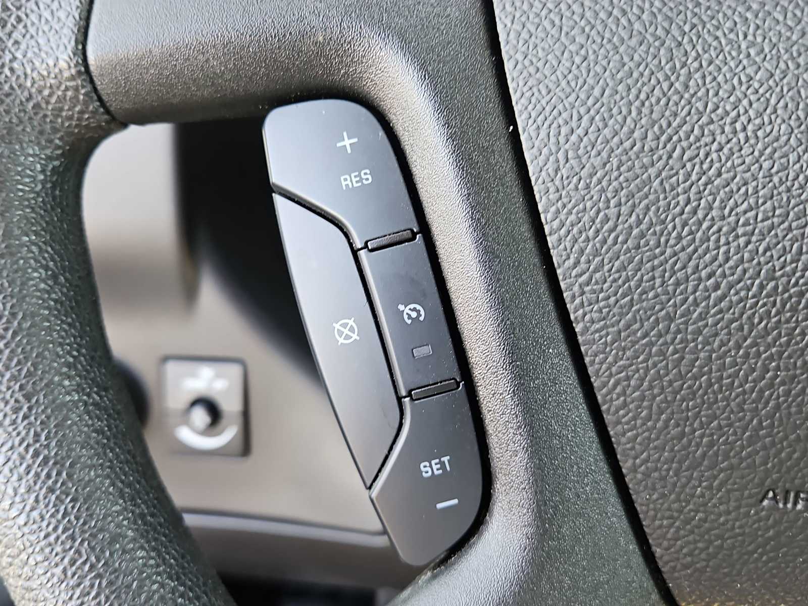 Thumbnail: 2024 GMC Savana - 25