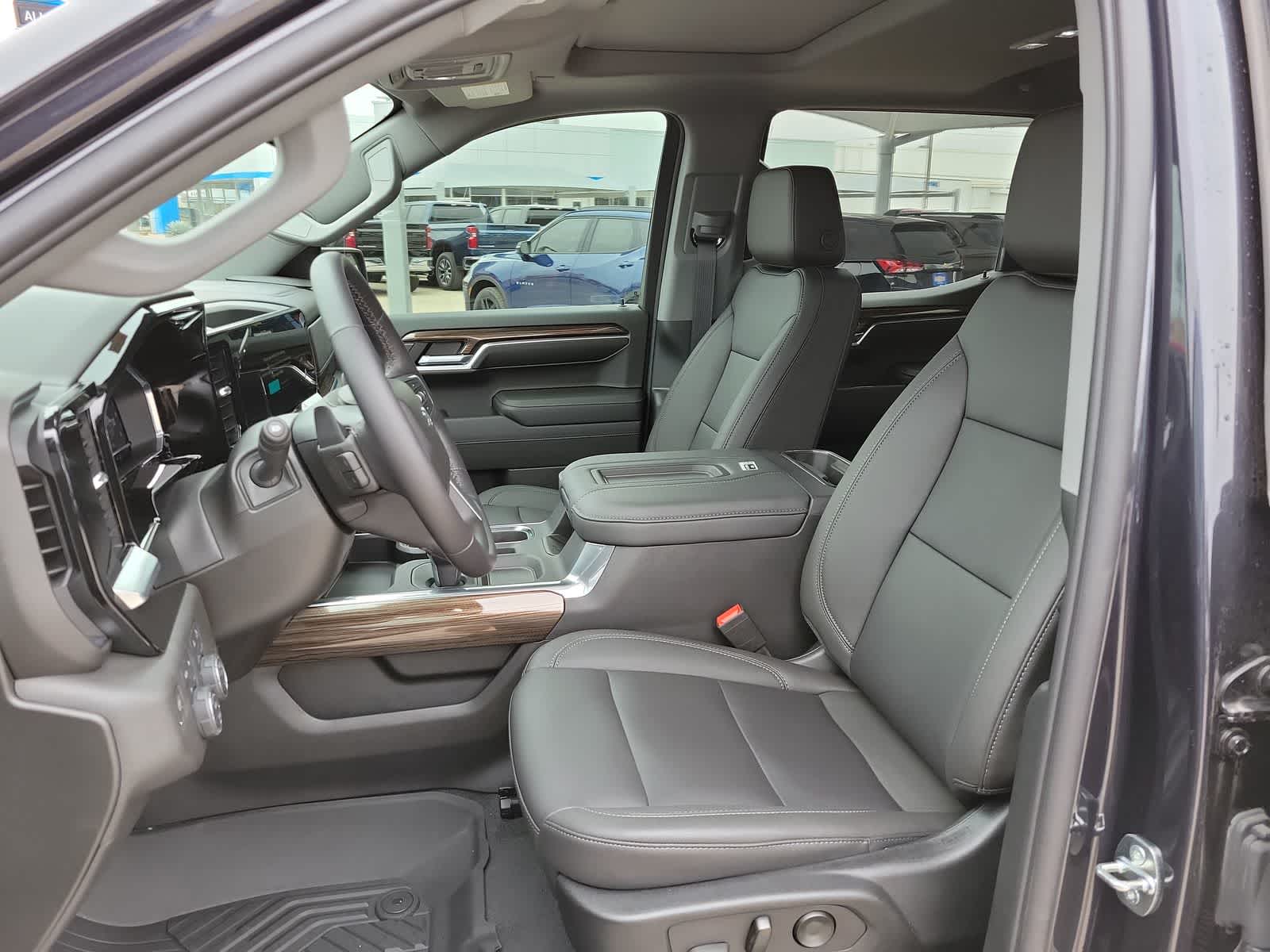 2022 Chevrolet Silverado 1500 RST 11