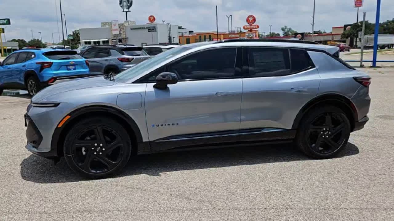 Thumbnail: 2025 Chevrolet Equinox - 4