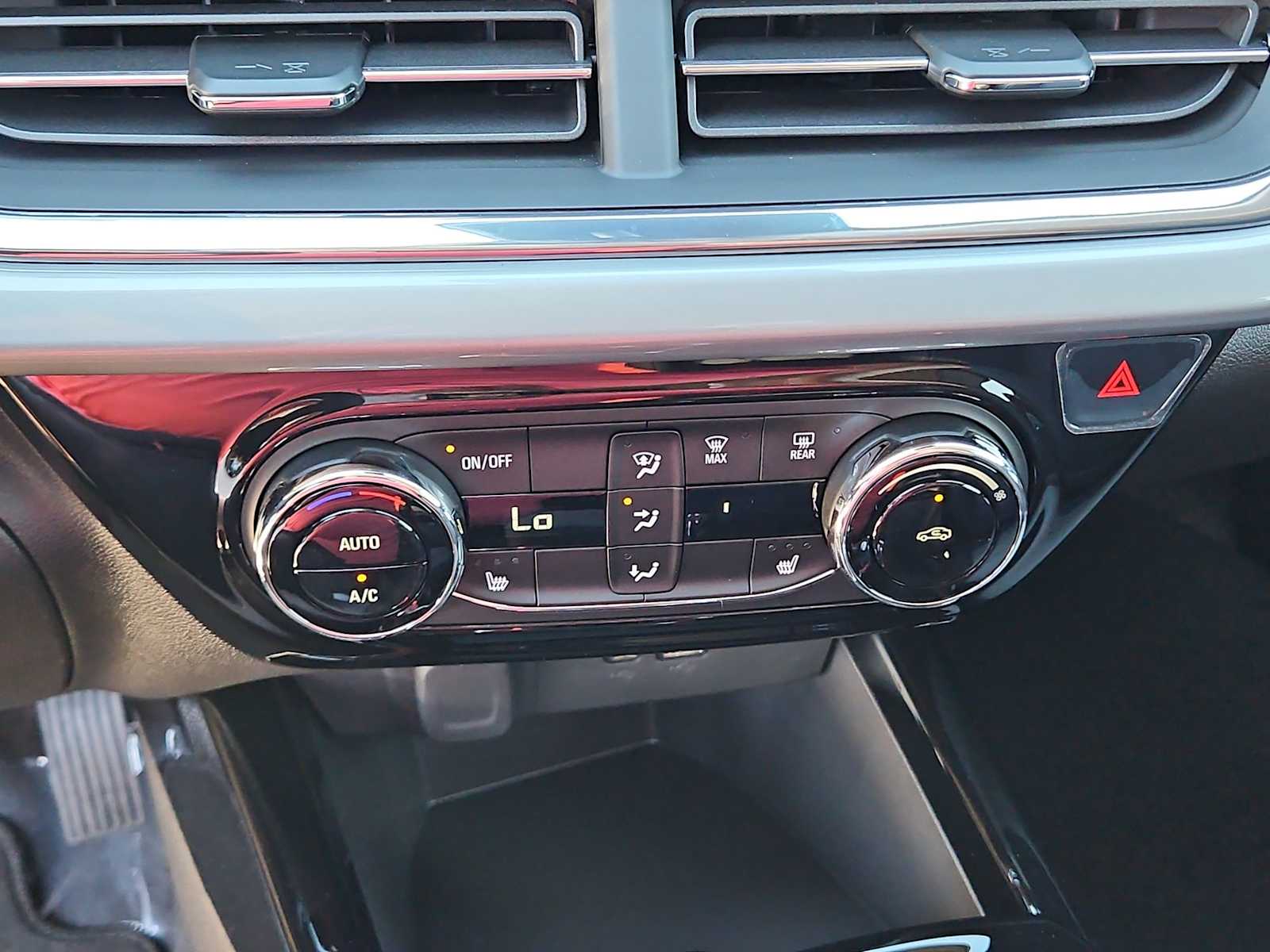 Thumbnail: 2026 Chevrolet Trax - 24