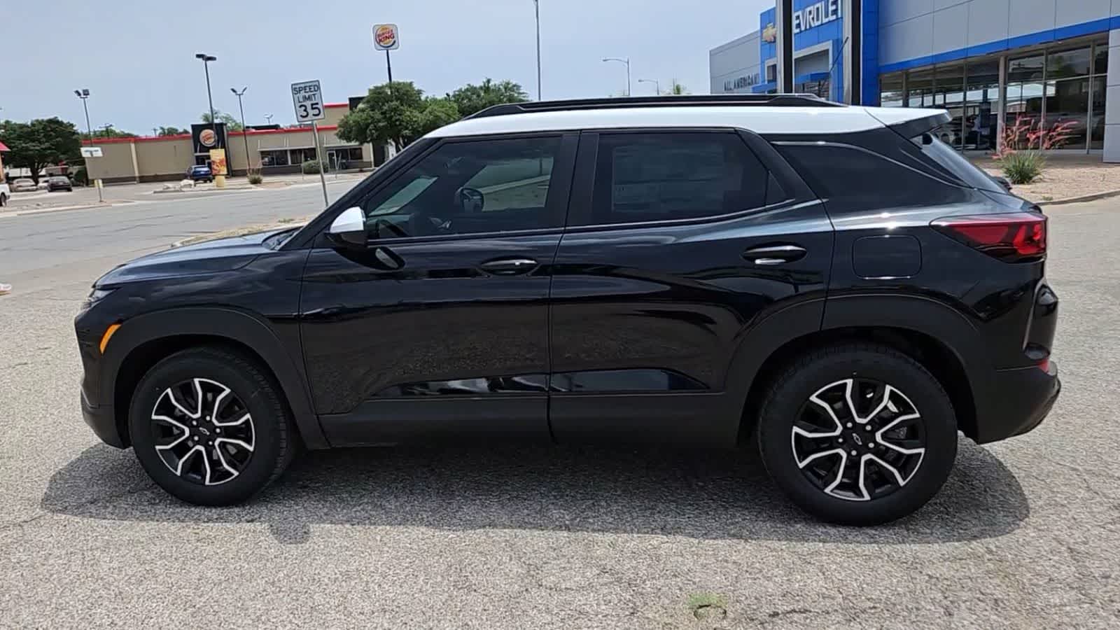 Thumbnail: 2024 Chevrolet TrailBlazer - 5