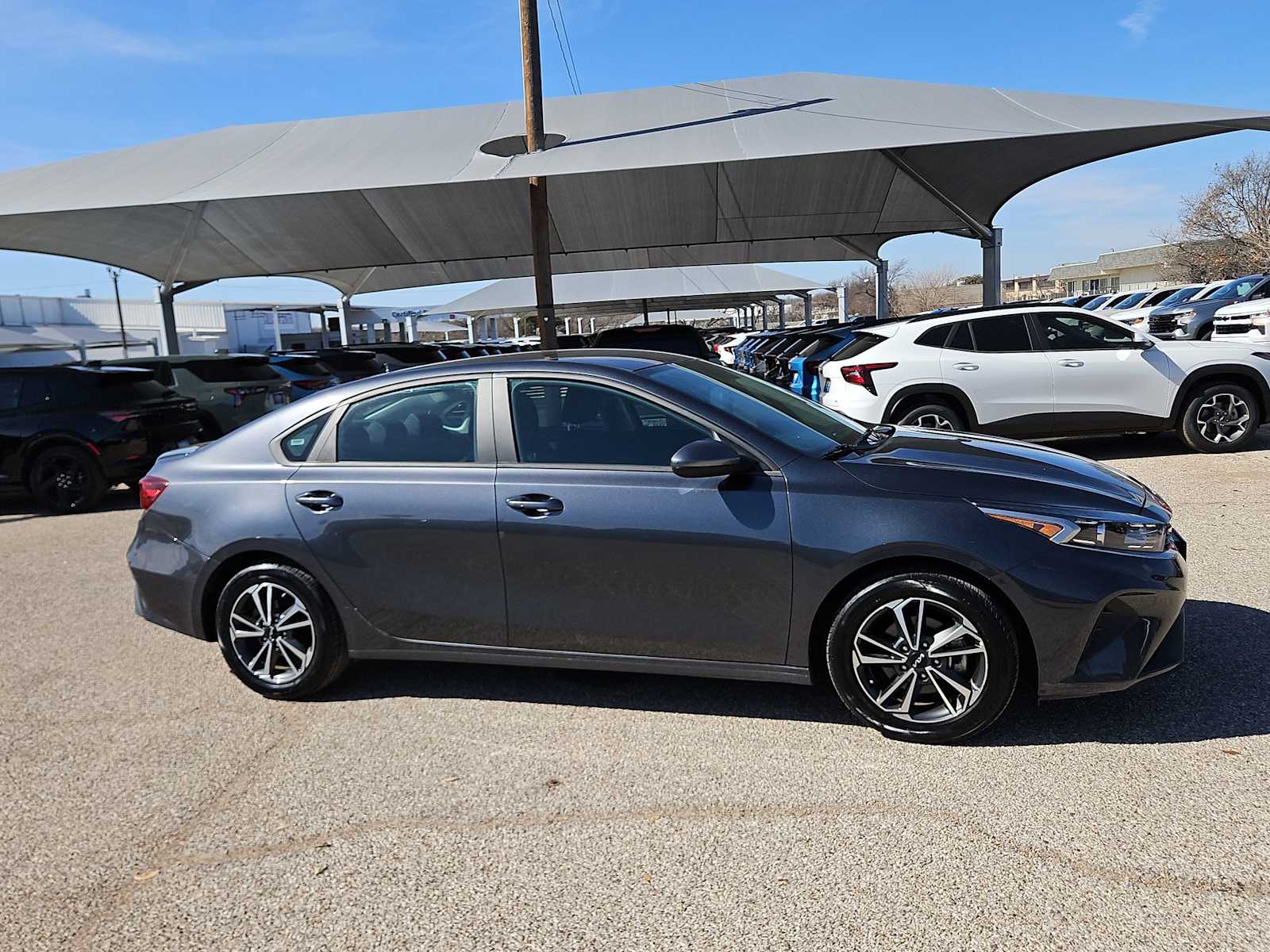 Thumbnail: 2024 Kia Forte - 9