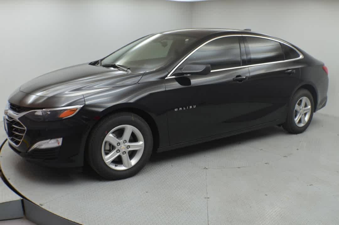 Thumbnail: 2020 Chevrolet Malibu - 5