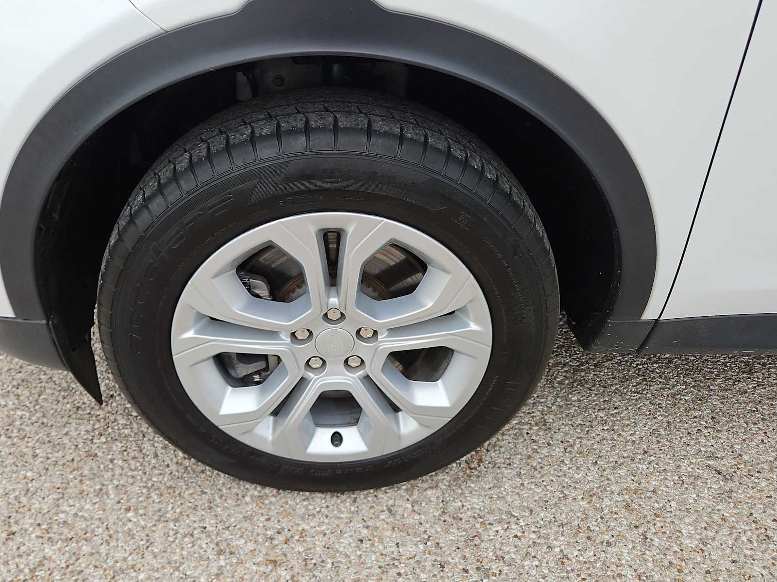 Thumbnail: 2022 Land Rover Discovery Sport - 12