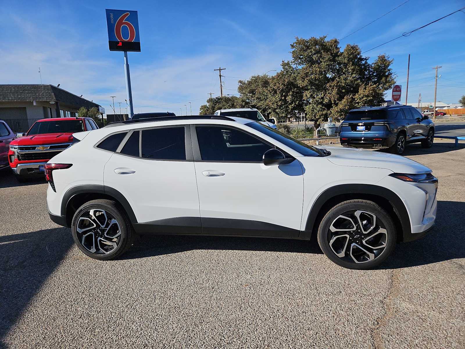 Thumbnail: 2026 Chevrolet Trax - 9