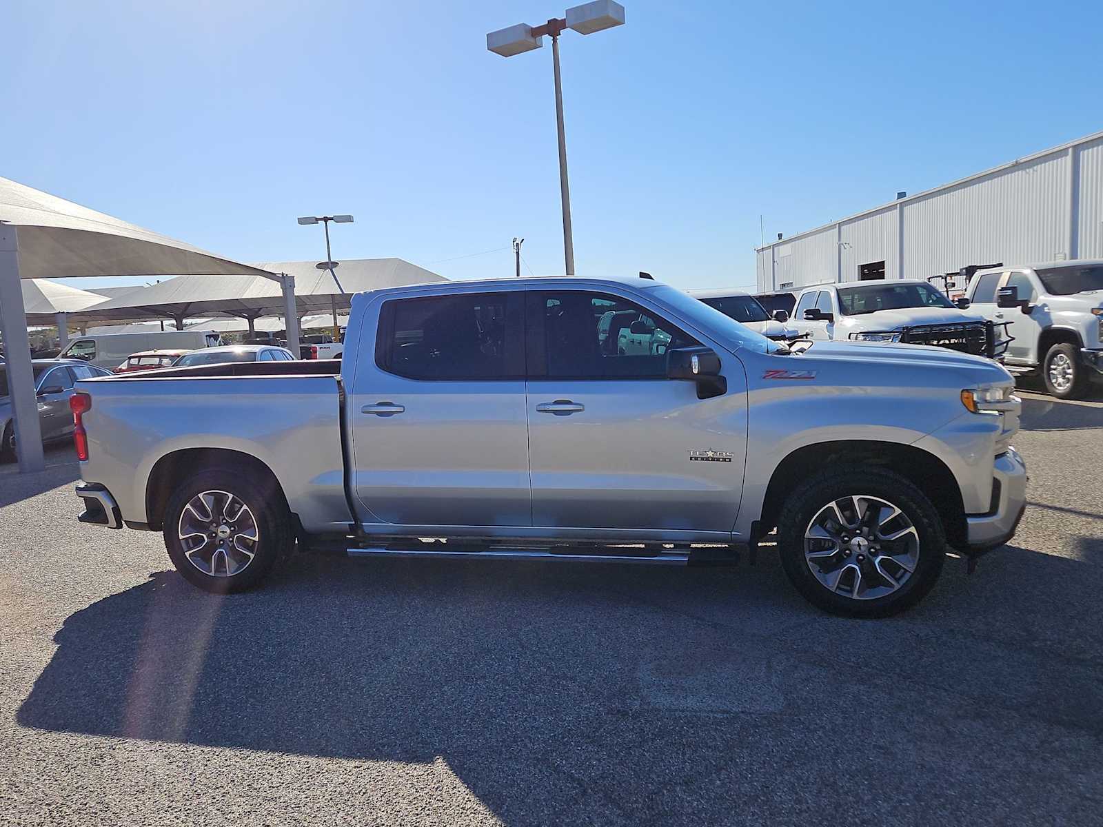 Thumbnail: 2022 Chevrolet Silverado 1500 - 9