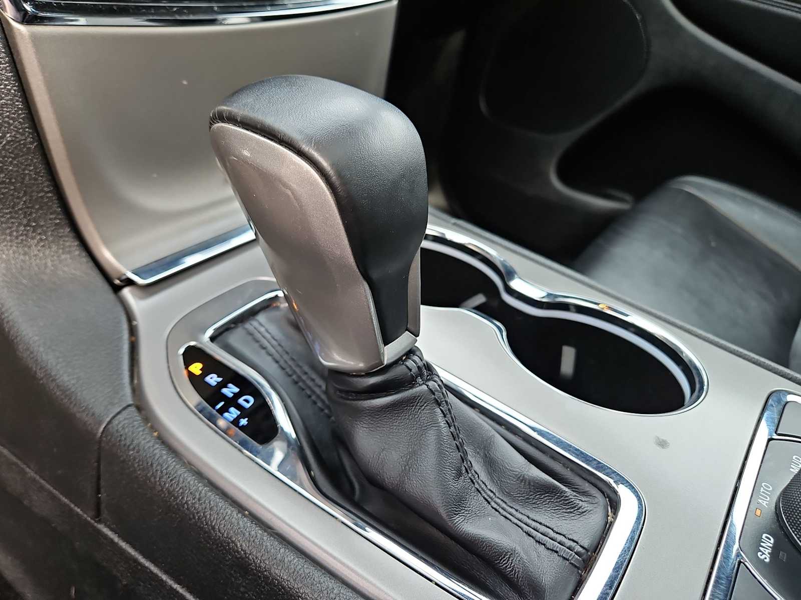 Thumbnail: 2022 Jeep Grand Cherokee - 20