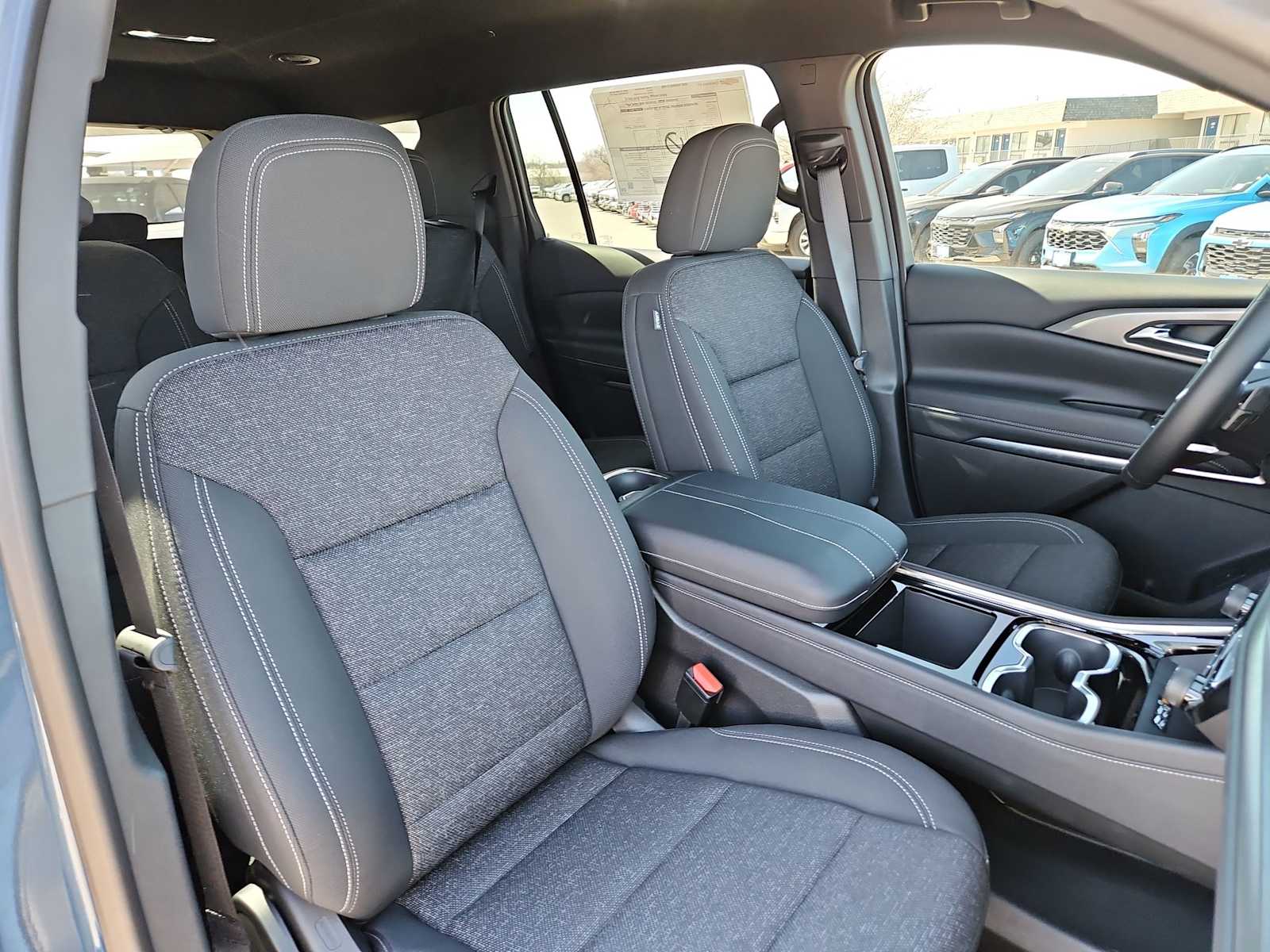 Thumbnail: 2025 Chevrolet Traverse - 13