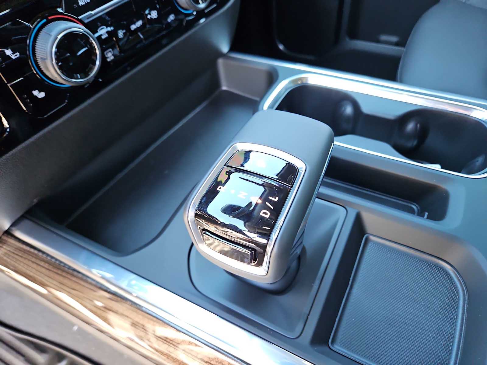 Thumbnail: 2026 Chevrolet Silverado 1500 - 21