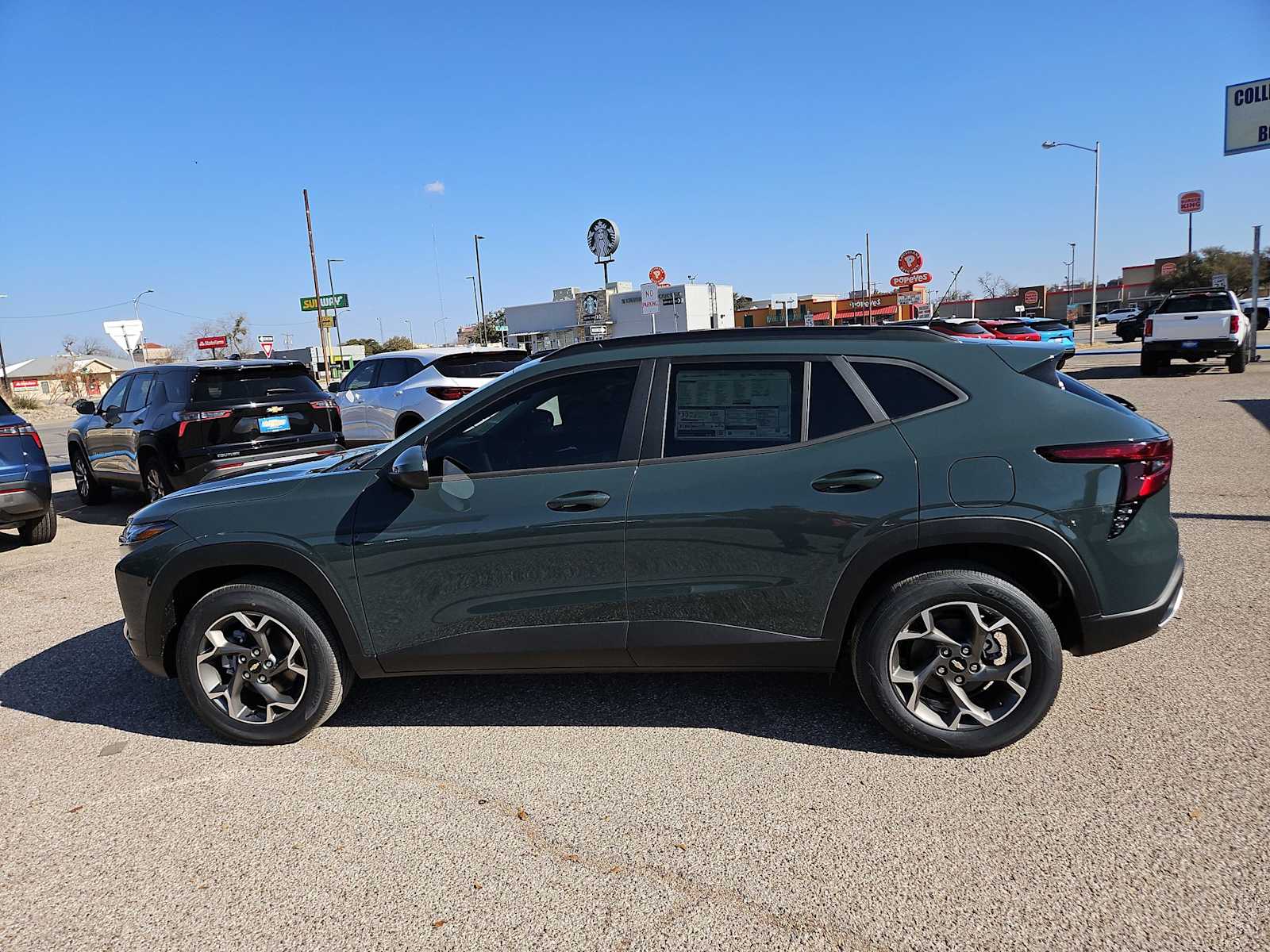 Thumbnail: 2026 Chevrolet Trax - 5