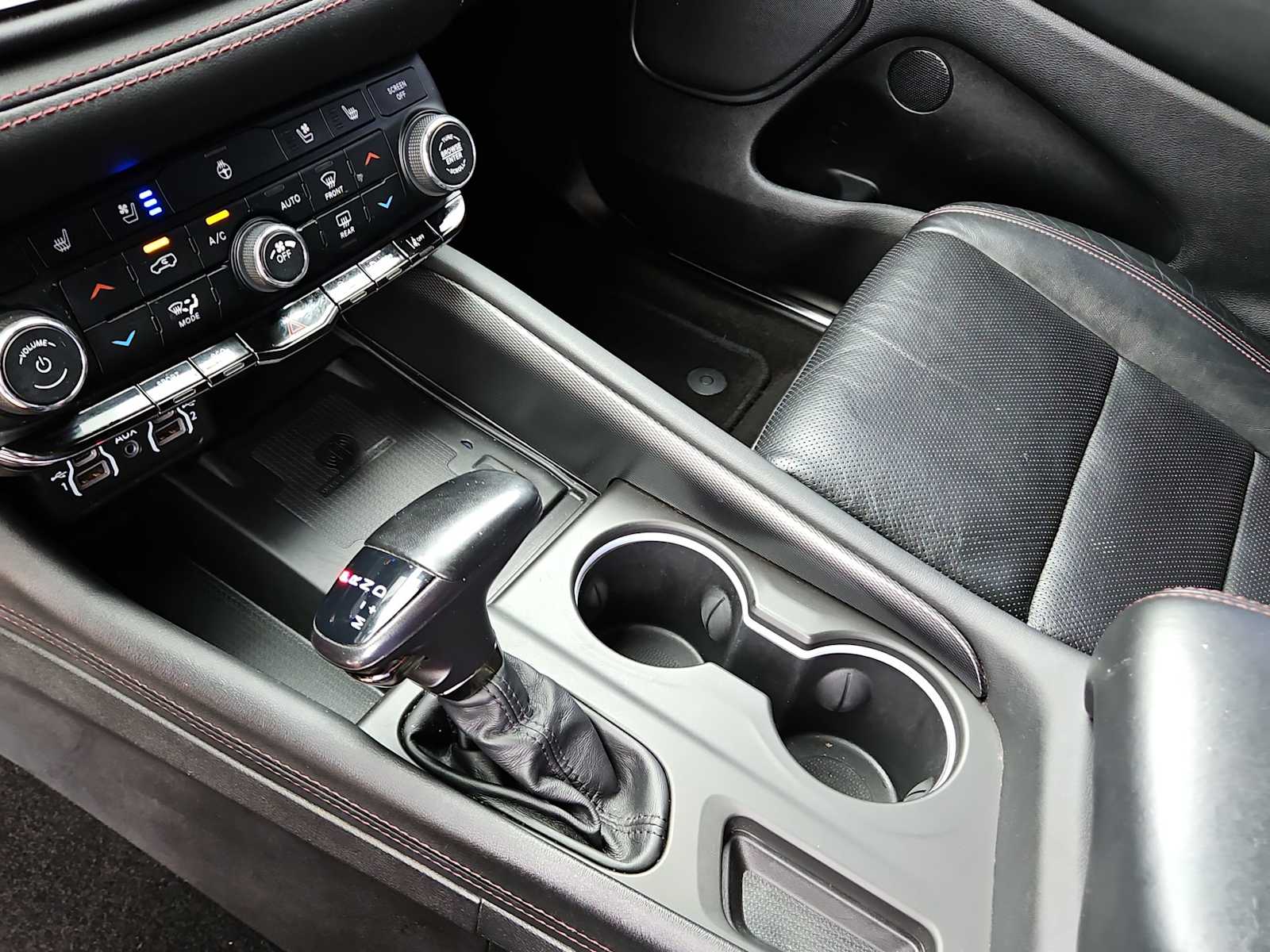 Thumbnail: 2022 Dodge Durango - 20